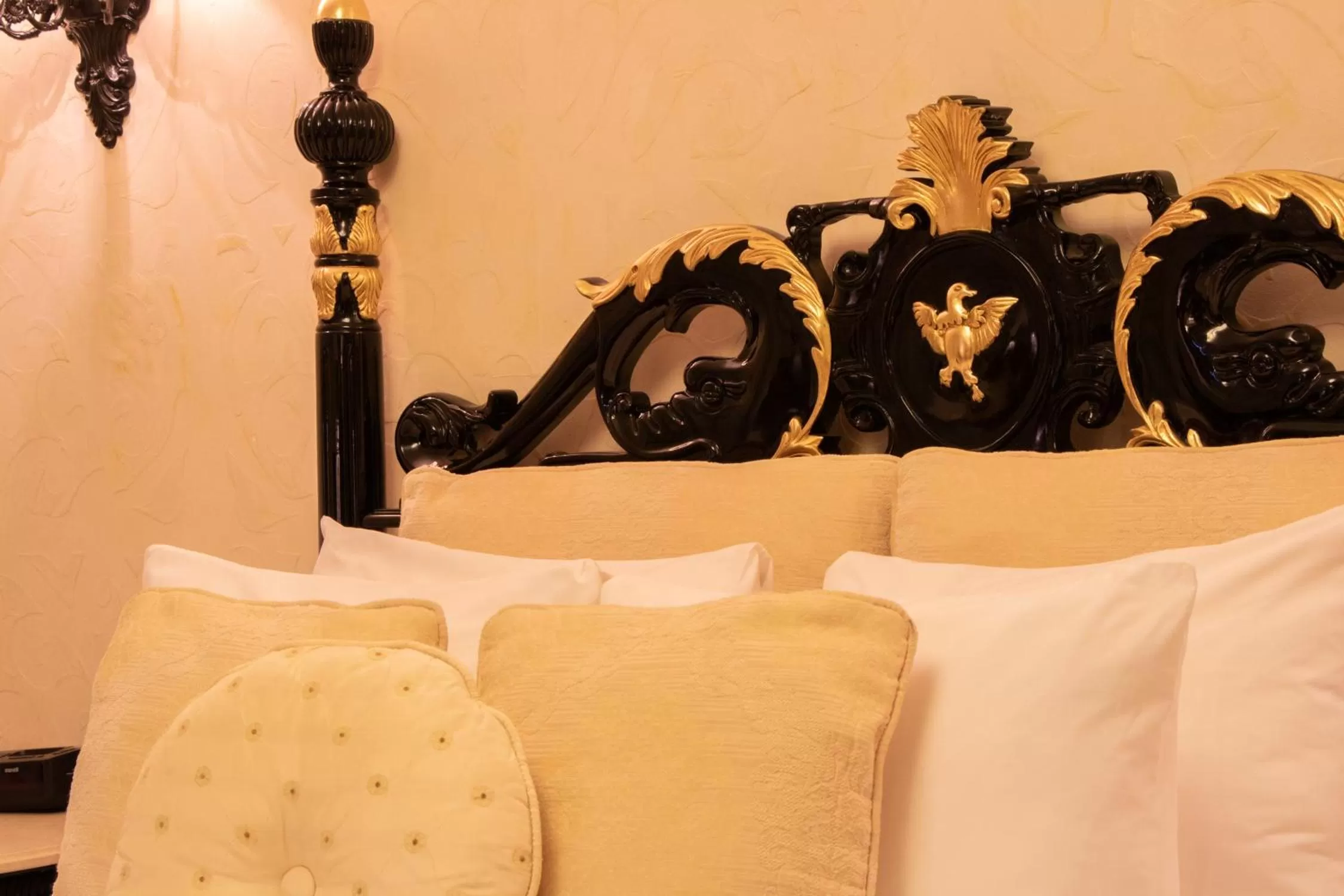 Decorative detail in Villa Palma Boutique Hotel