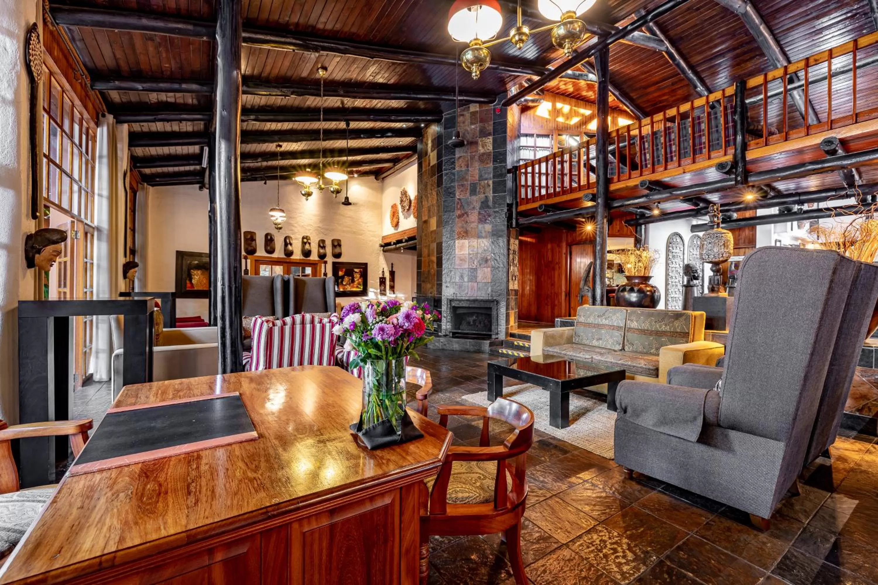 Living room in African Sky Hotels - Pine Lake Inn