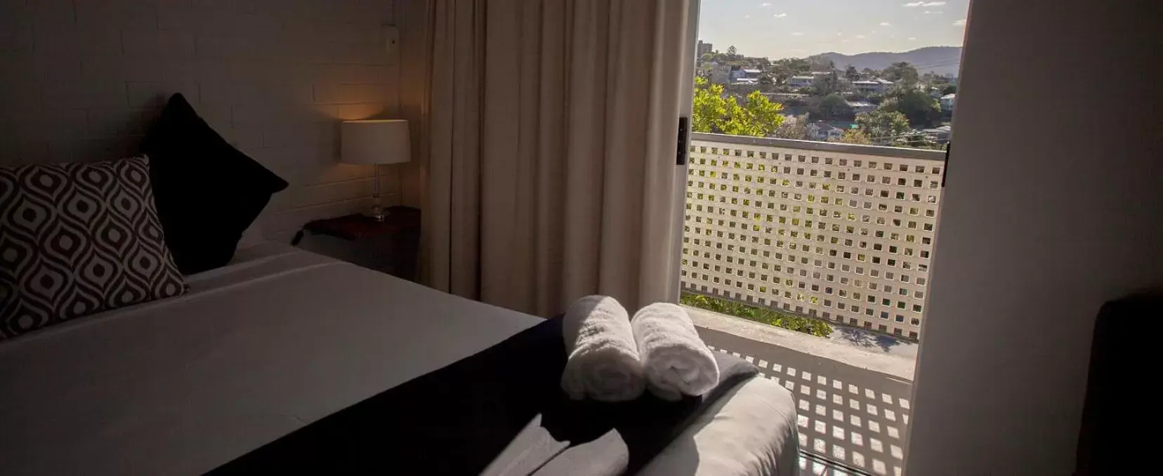 Natural landscape, Bed in Herston Place Motel Natural landscape, Bed in Herston Place Motel