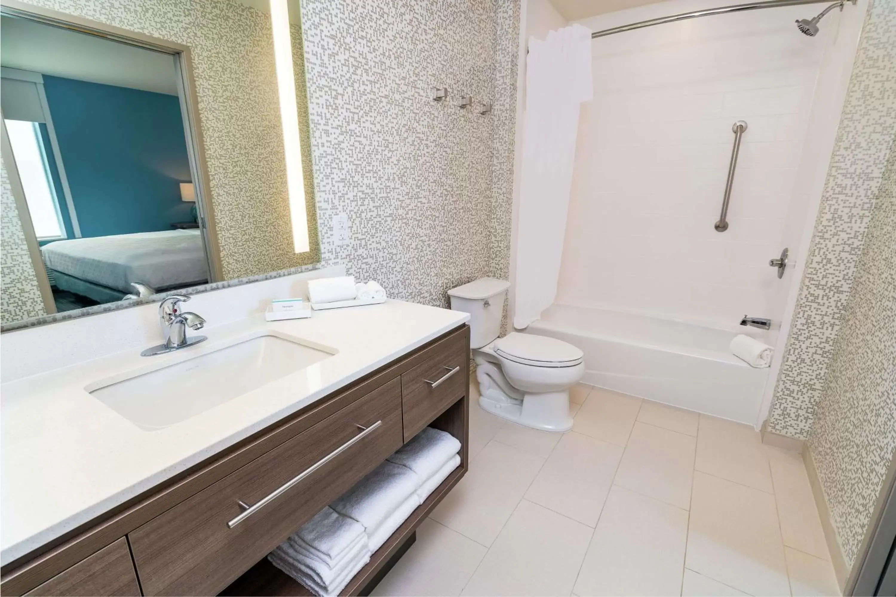 Bathroom in Home2 Suites By Hilton San Antonio At The Rim, Tx