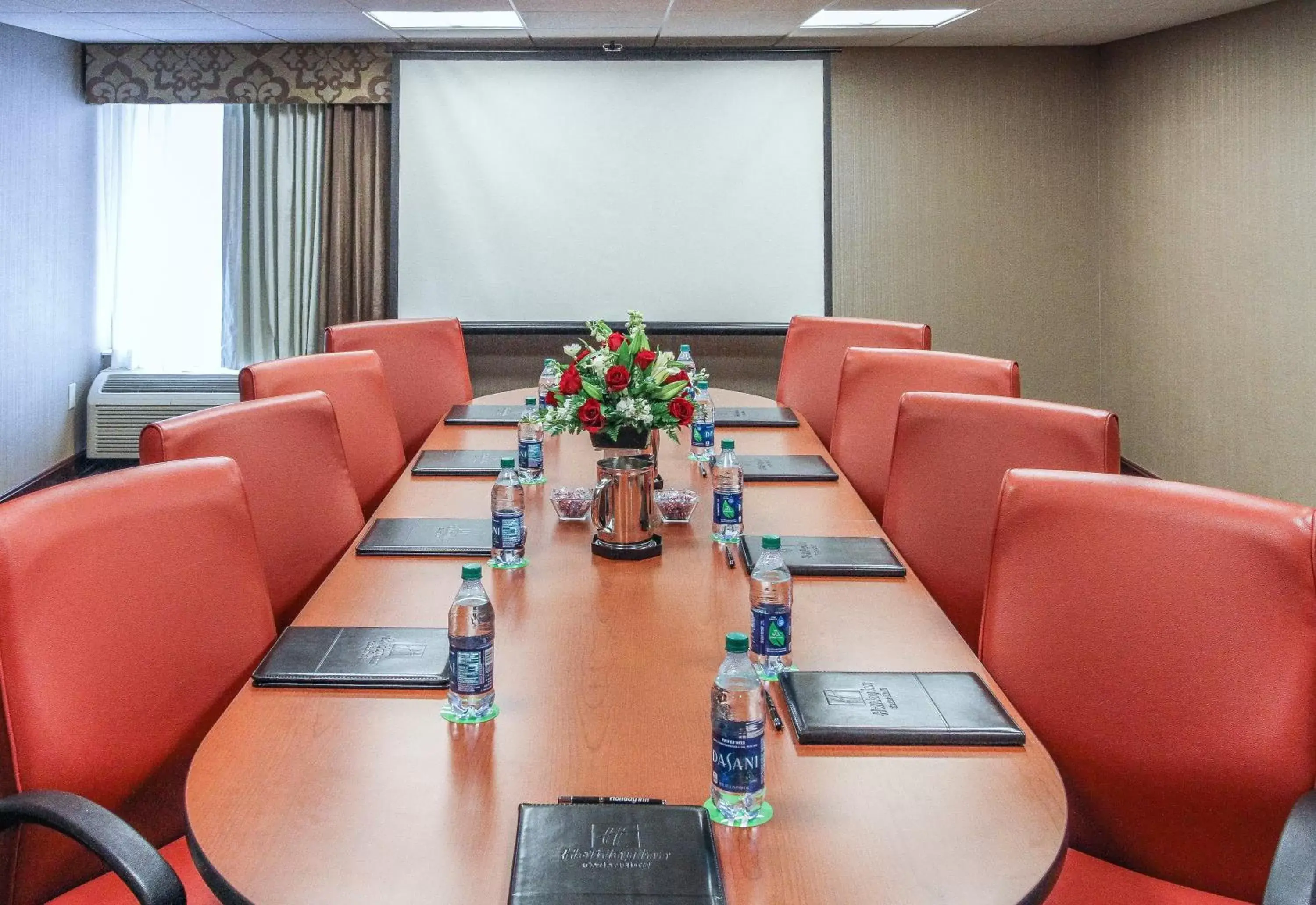 Meeting/conference room in Holiday Inn Knoxville West - Cedar Bluff, an IHG Hotel