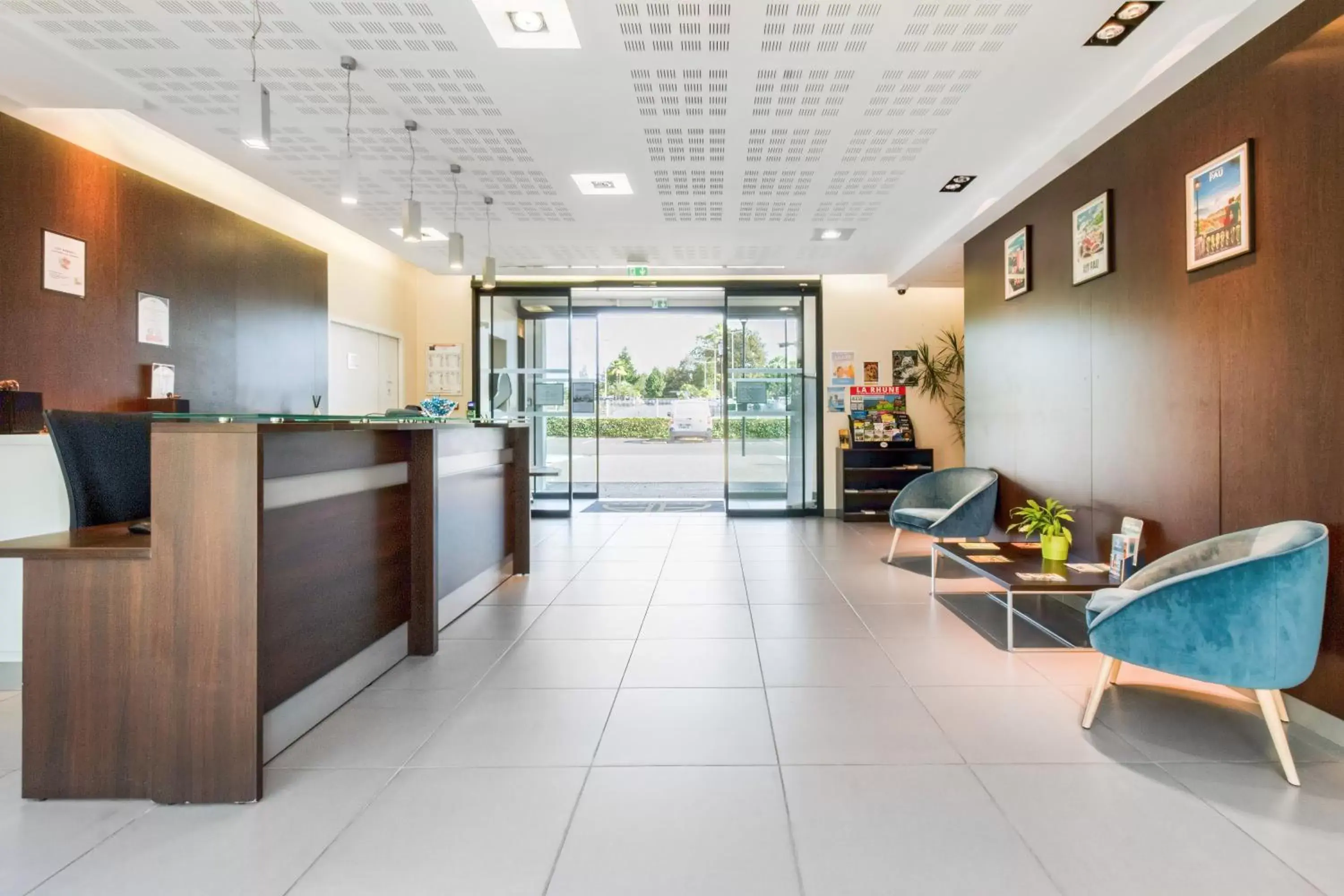 Lobby or reception, Lobby/Reception in All Suites Pau – Zénith