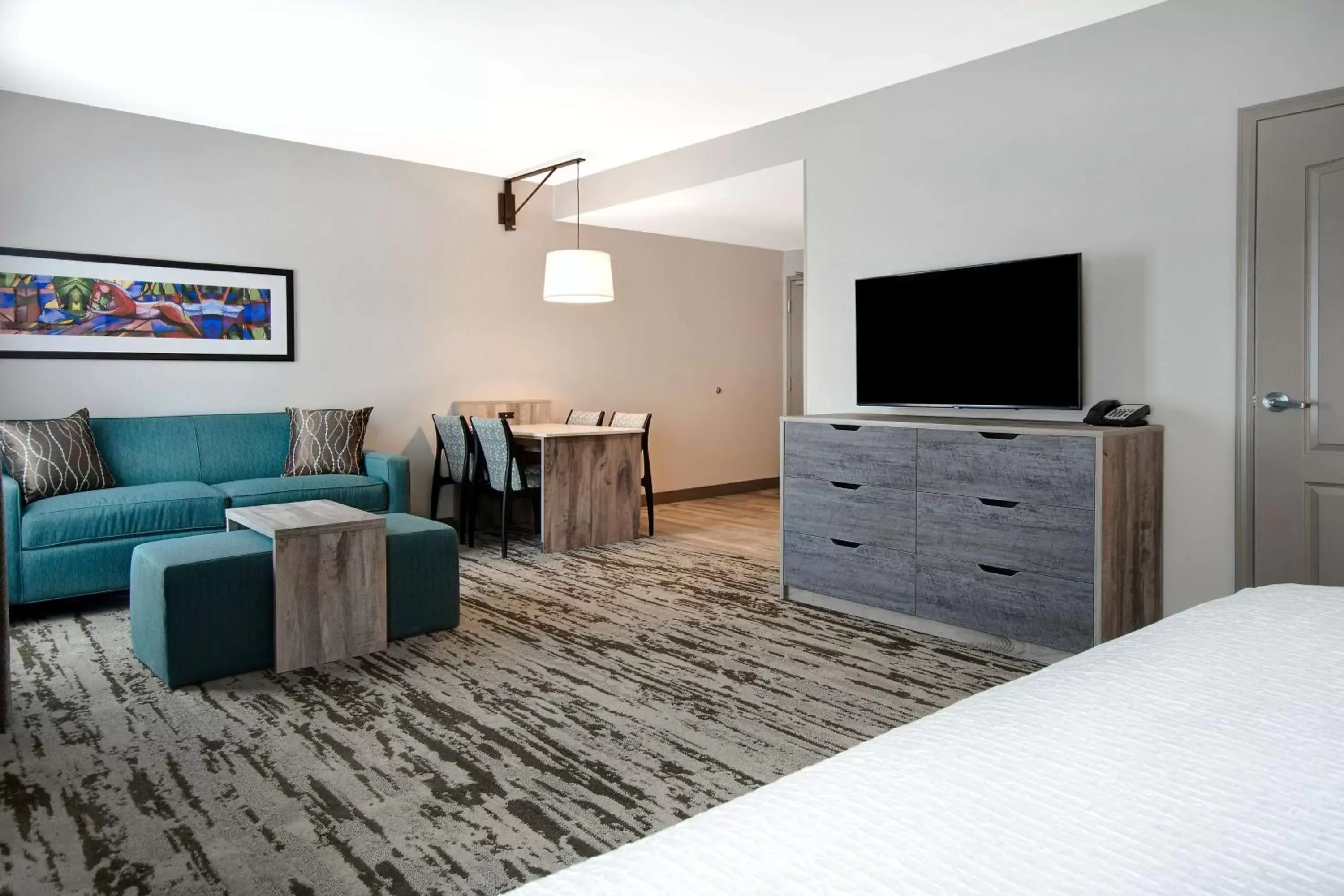 Living room, TV/Entertainment Center in Homewood Suites By Hilton Lexington