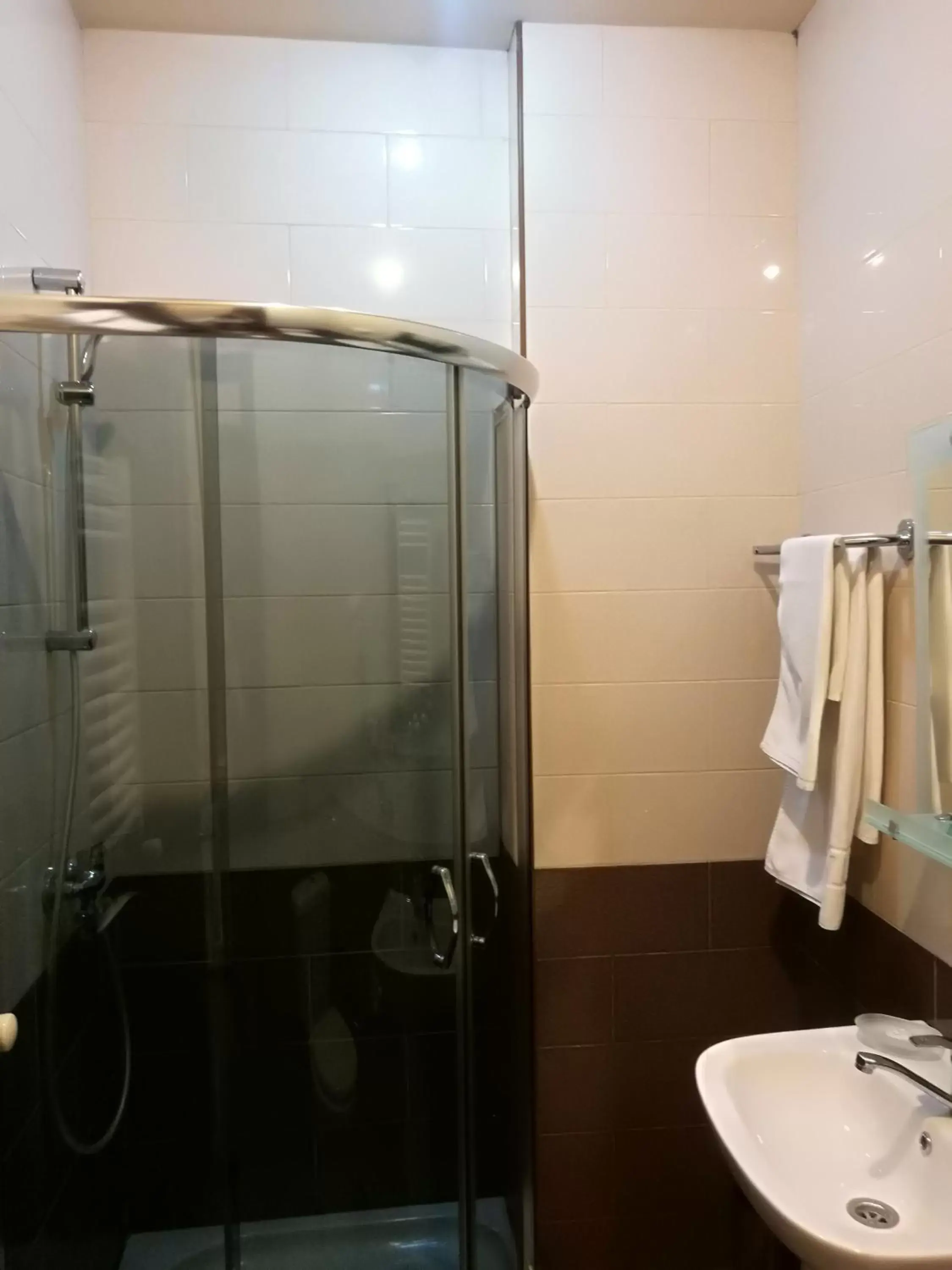 Bathroom in Hotel Diplomat