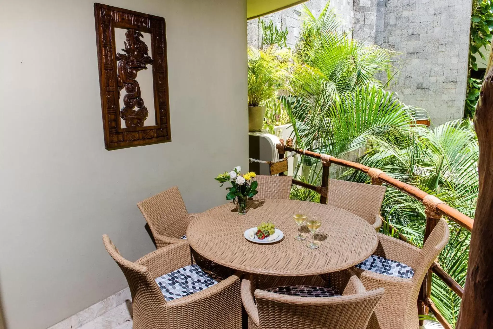 Balcony/Terrace in Maya Villa Condo Hotel and Beachclub