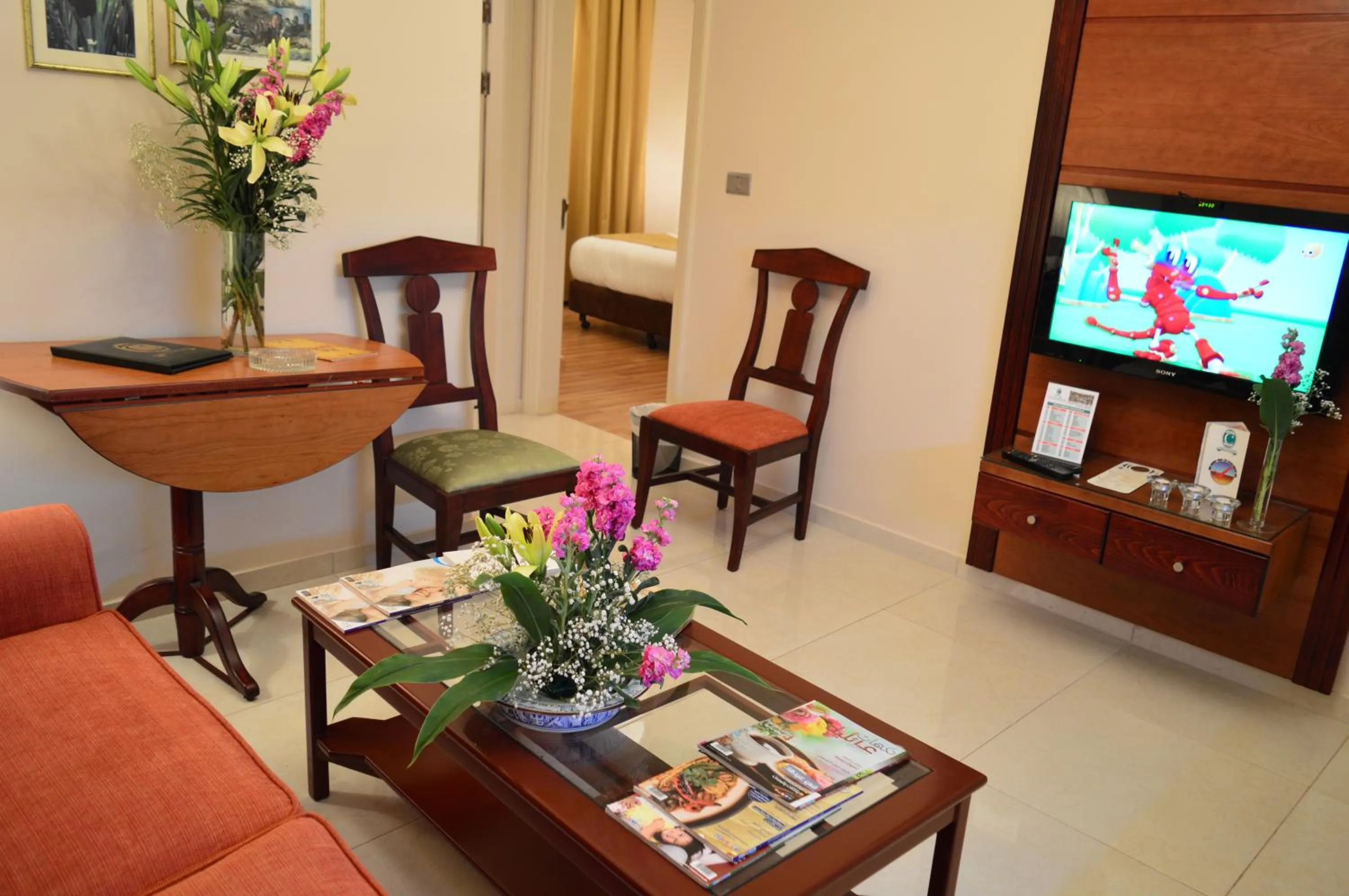 Living room in Comfort Hotel Suites