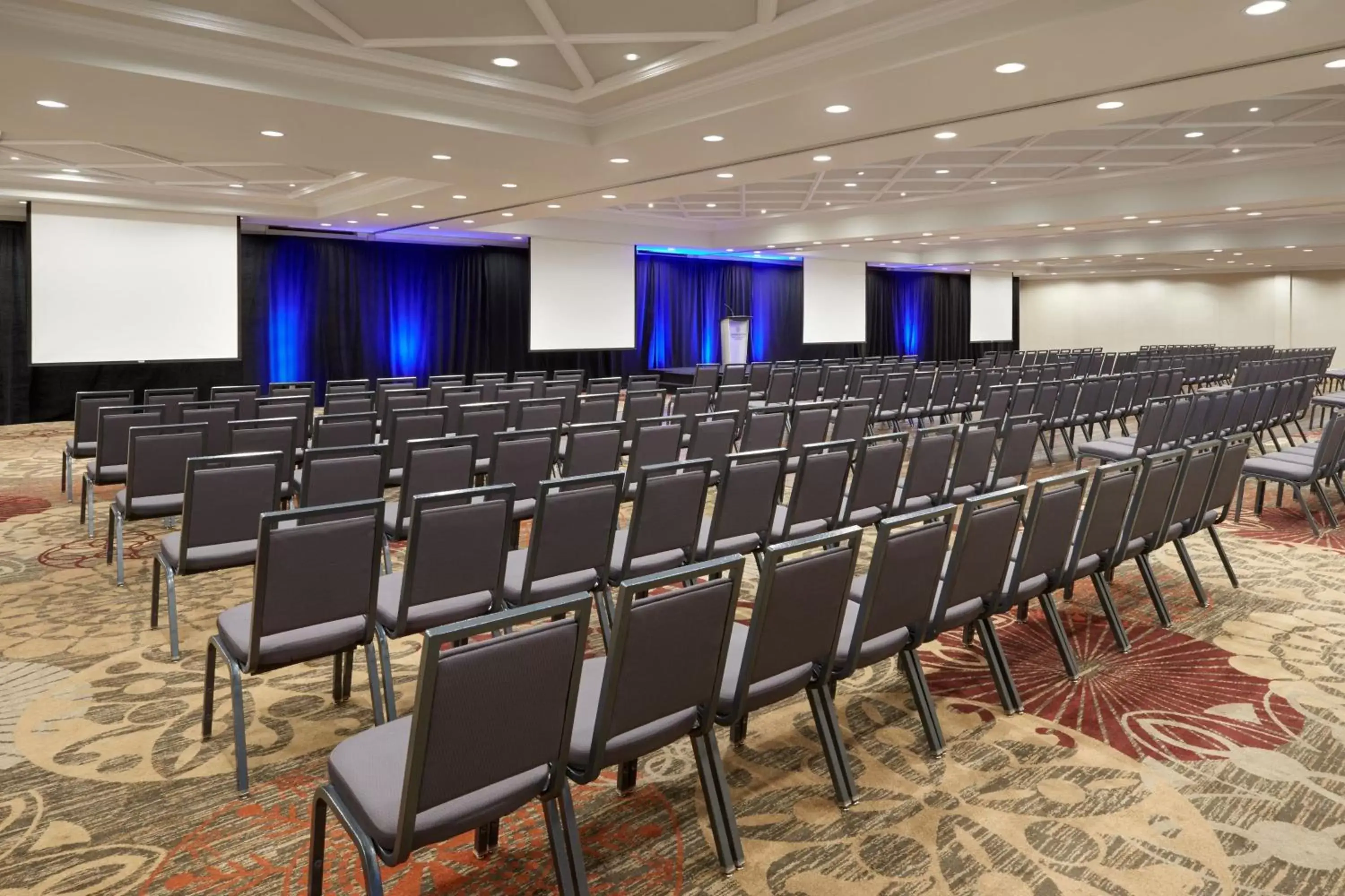 Meeting/conference room in Sheraton Parkway Toronto North Hotel & Suites