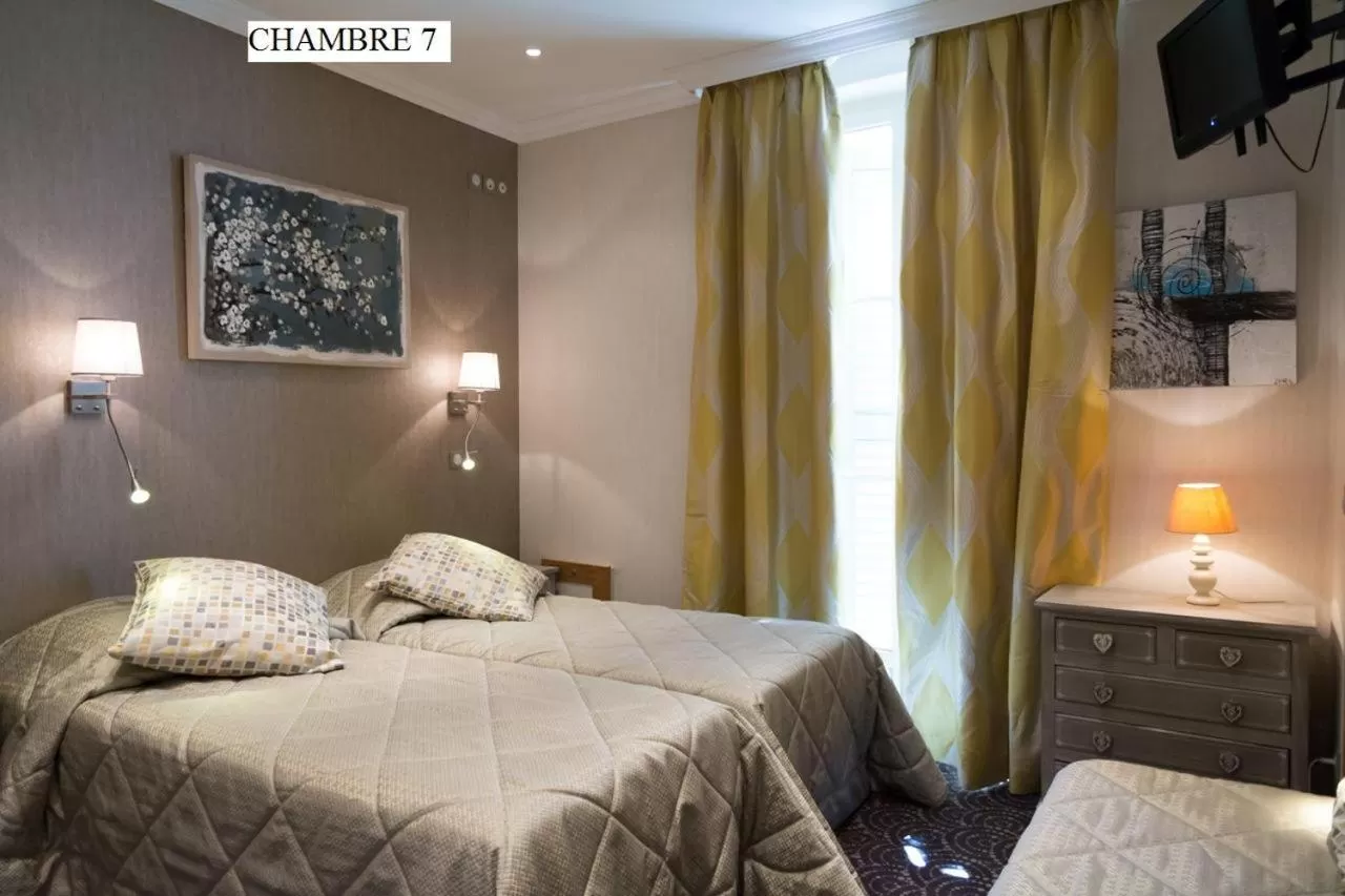 Bed in Hotel Restaurant Bellevue