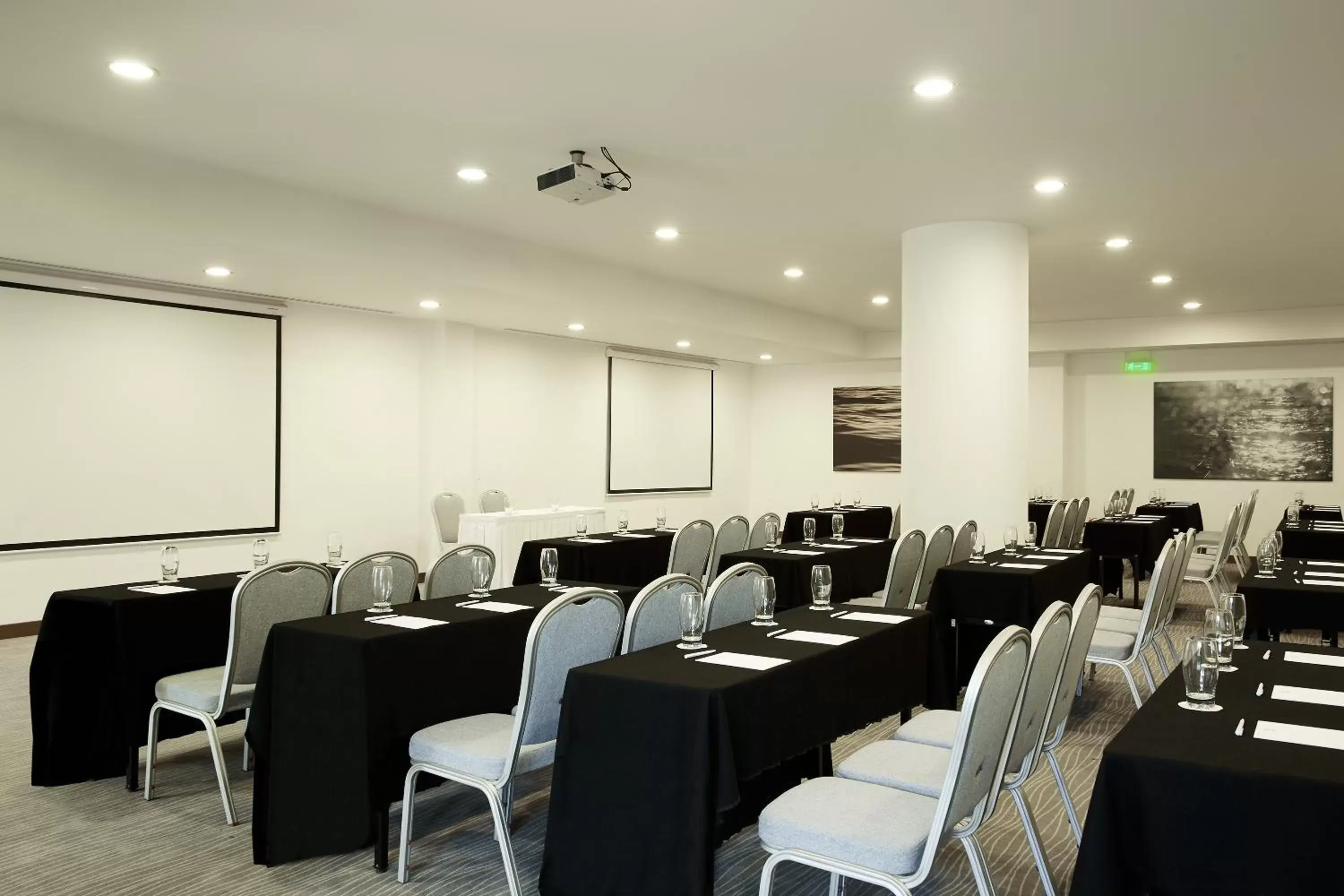 Business facilities in Lucy Hotel