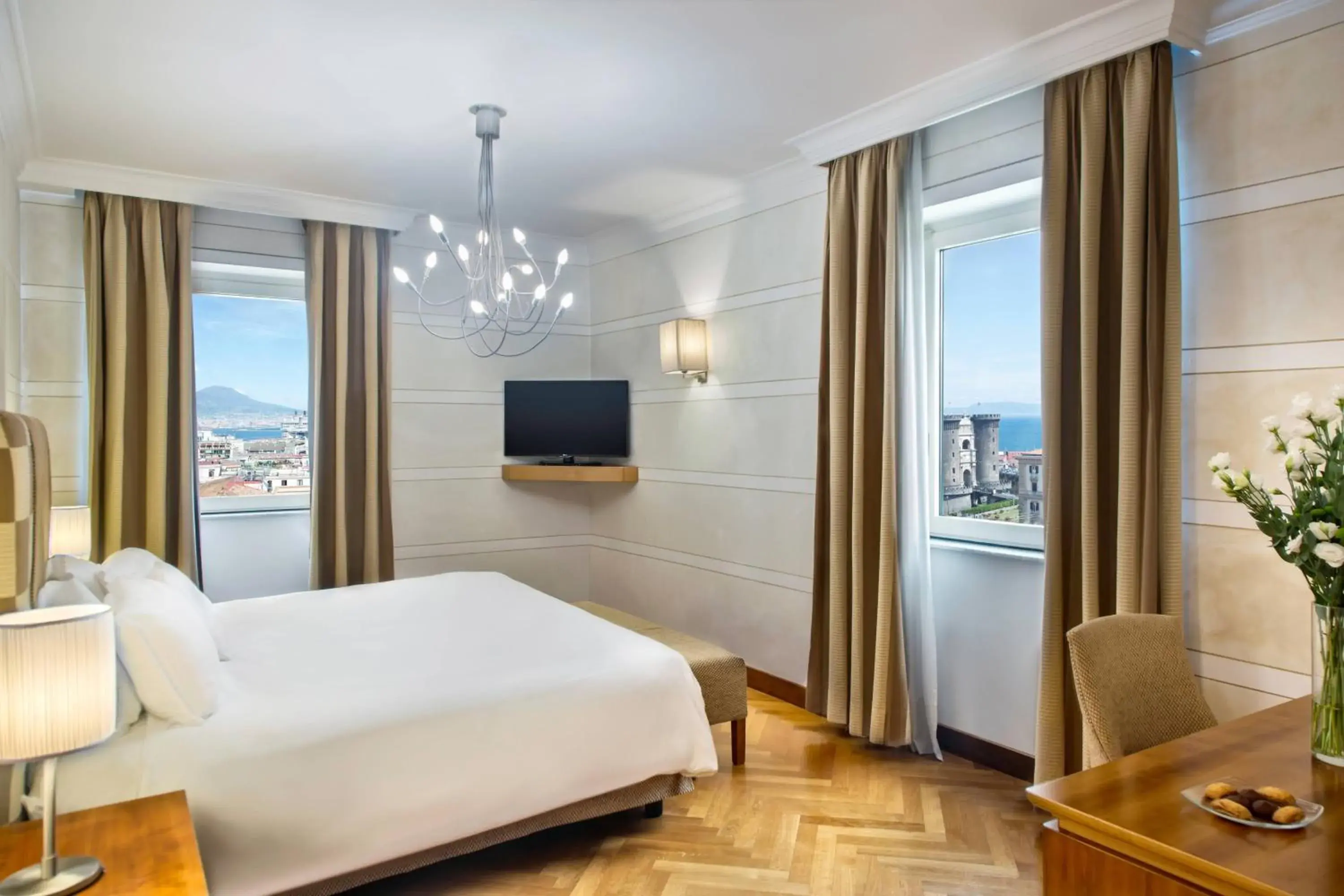 Bedroom in Renaissance Naples Hotel Mediterraneo