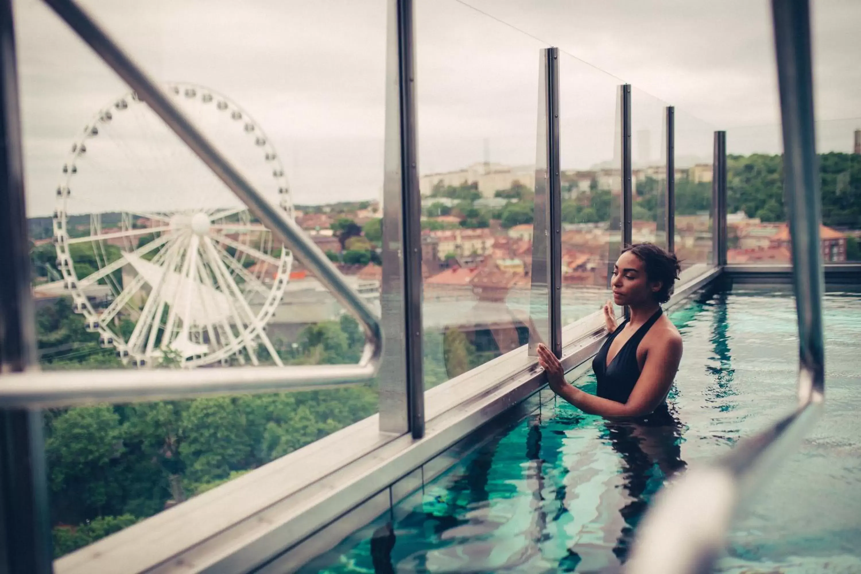 Hot Tub, Swimming Pool in Upper House