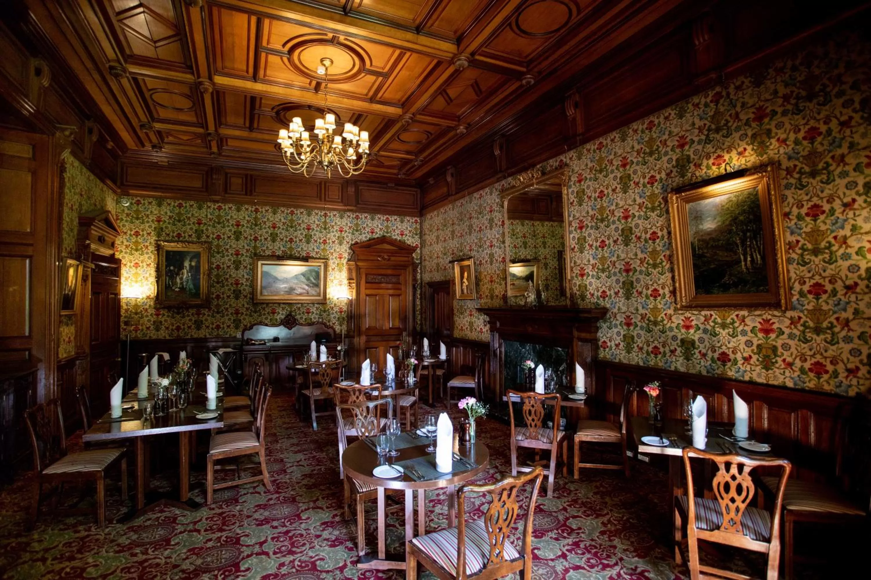 Restaurant/places to eat in Macdonald Norwood Hall Hotel