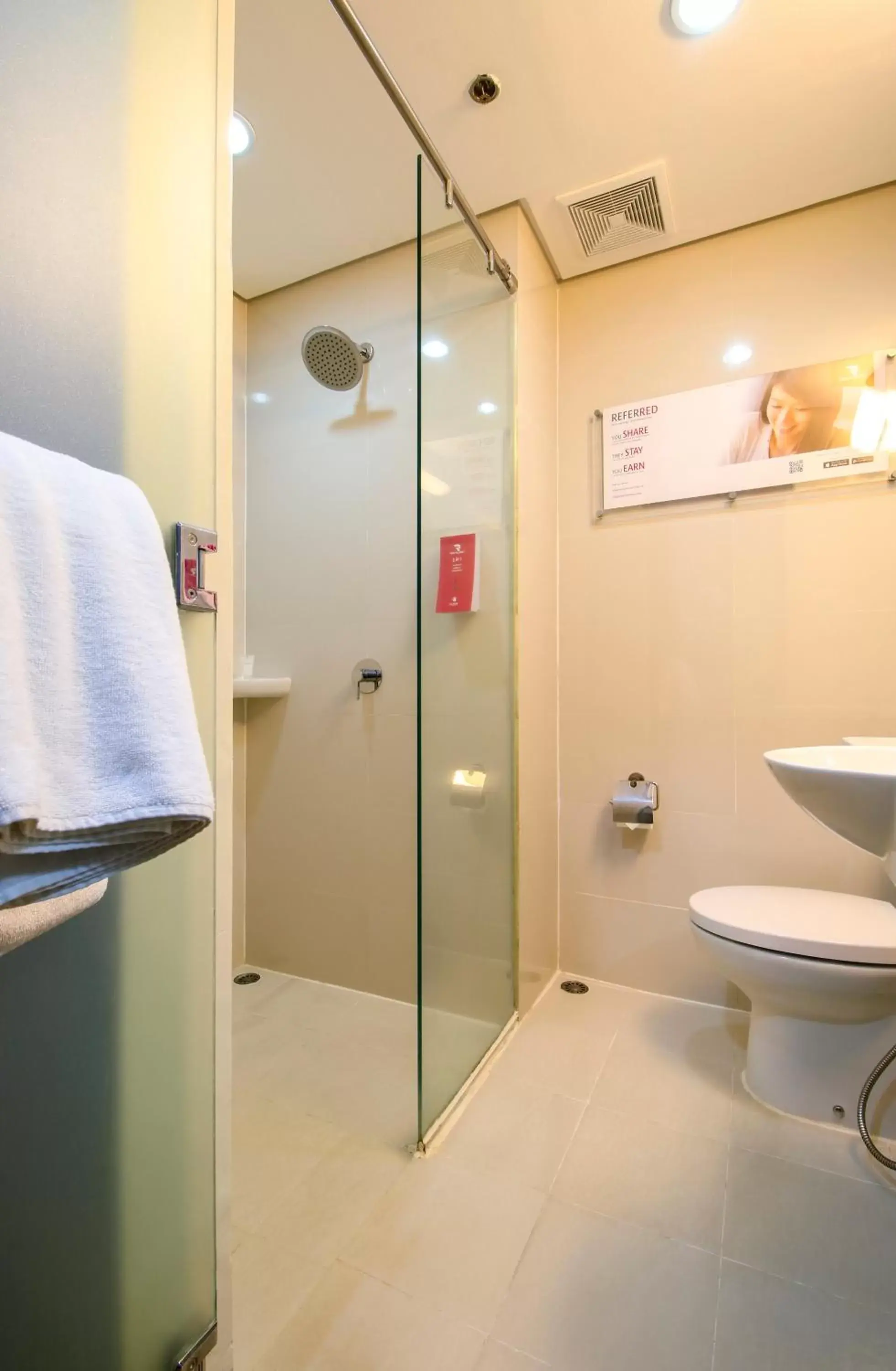 Shower, Bathroom in Red Planet Clark Angeles City