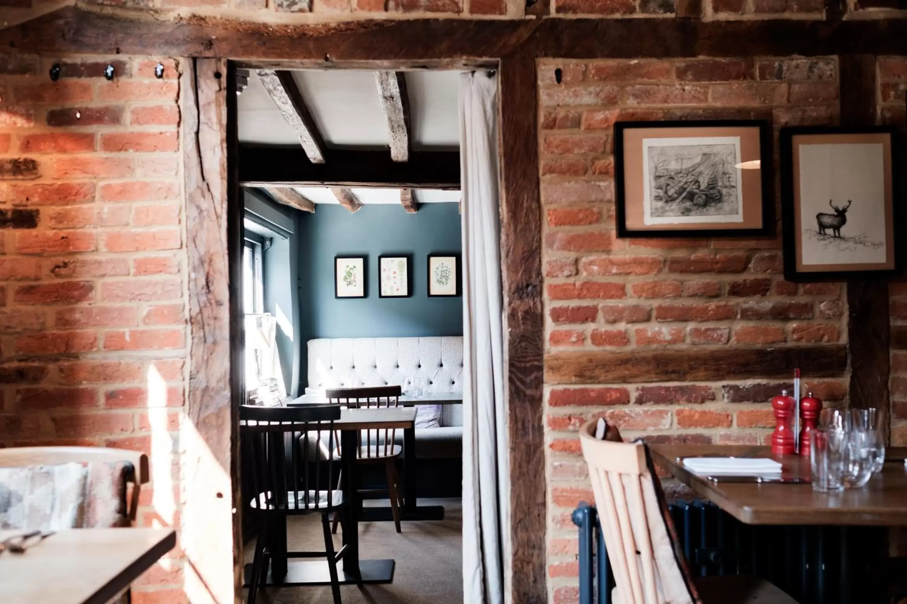 Restaurant/Places to Eat in Bel and The Dragon-Kingsclere