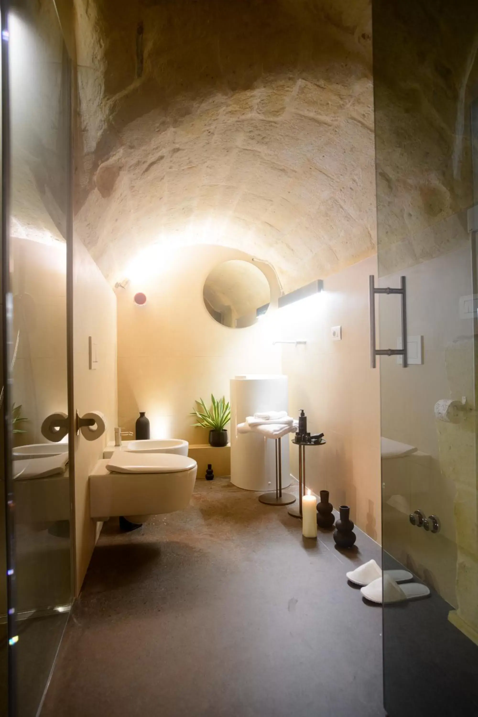 Bathroom in Le Malve Cave Retreat