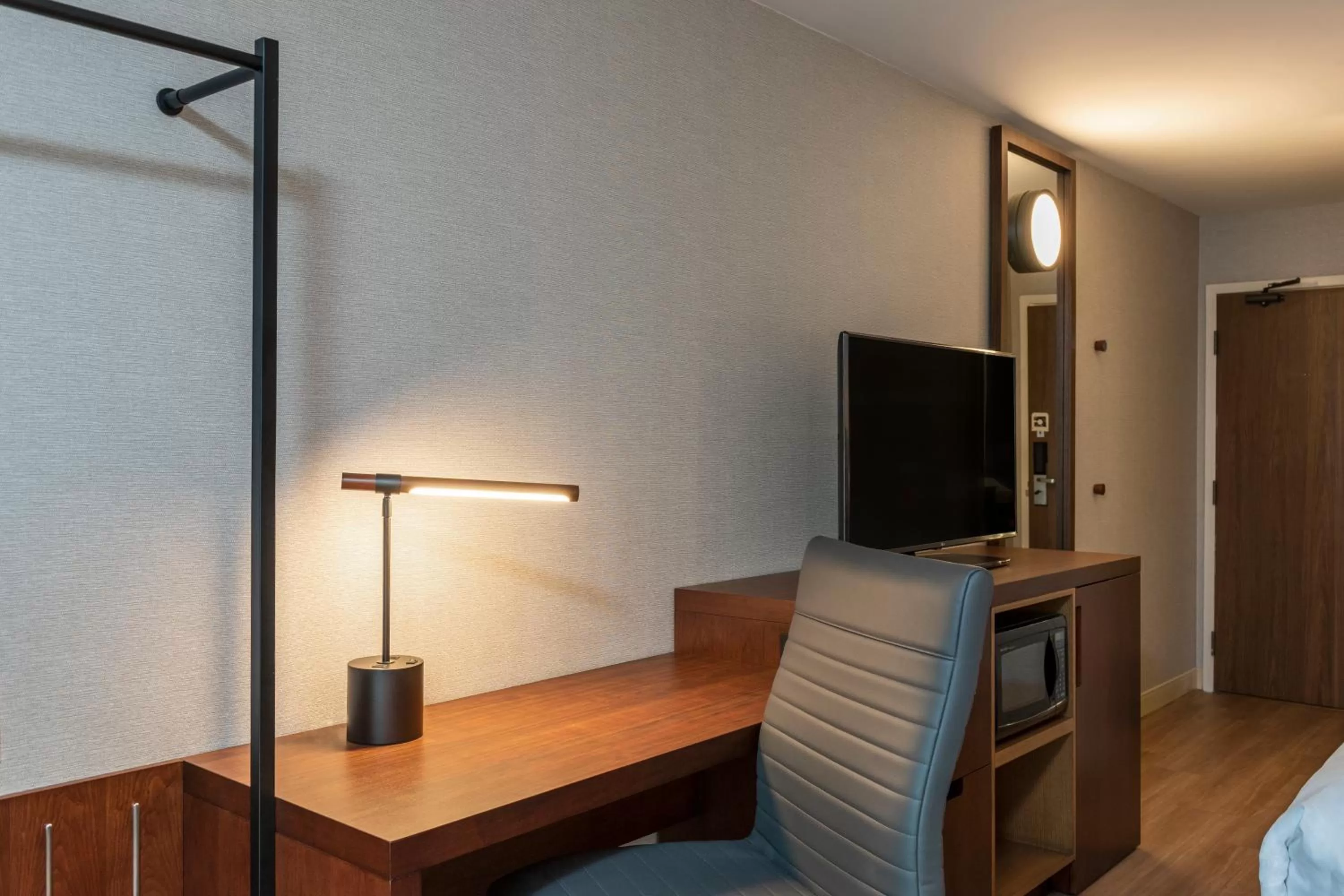 TV and multimedia, Bed in Comfort Inn