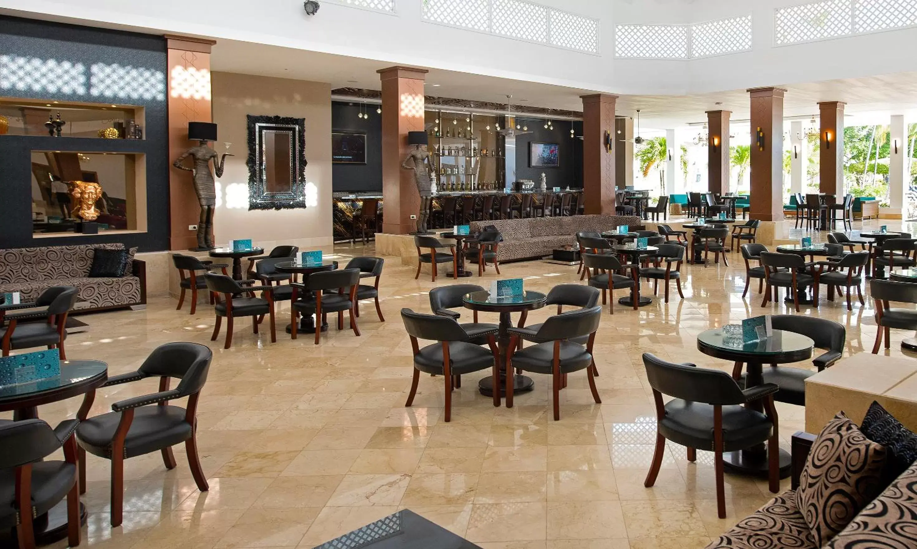 Communal lounge/ TV room, Restaurant/Places to Eat in Occidental Punta Cana - All Inclusive