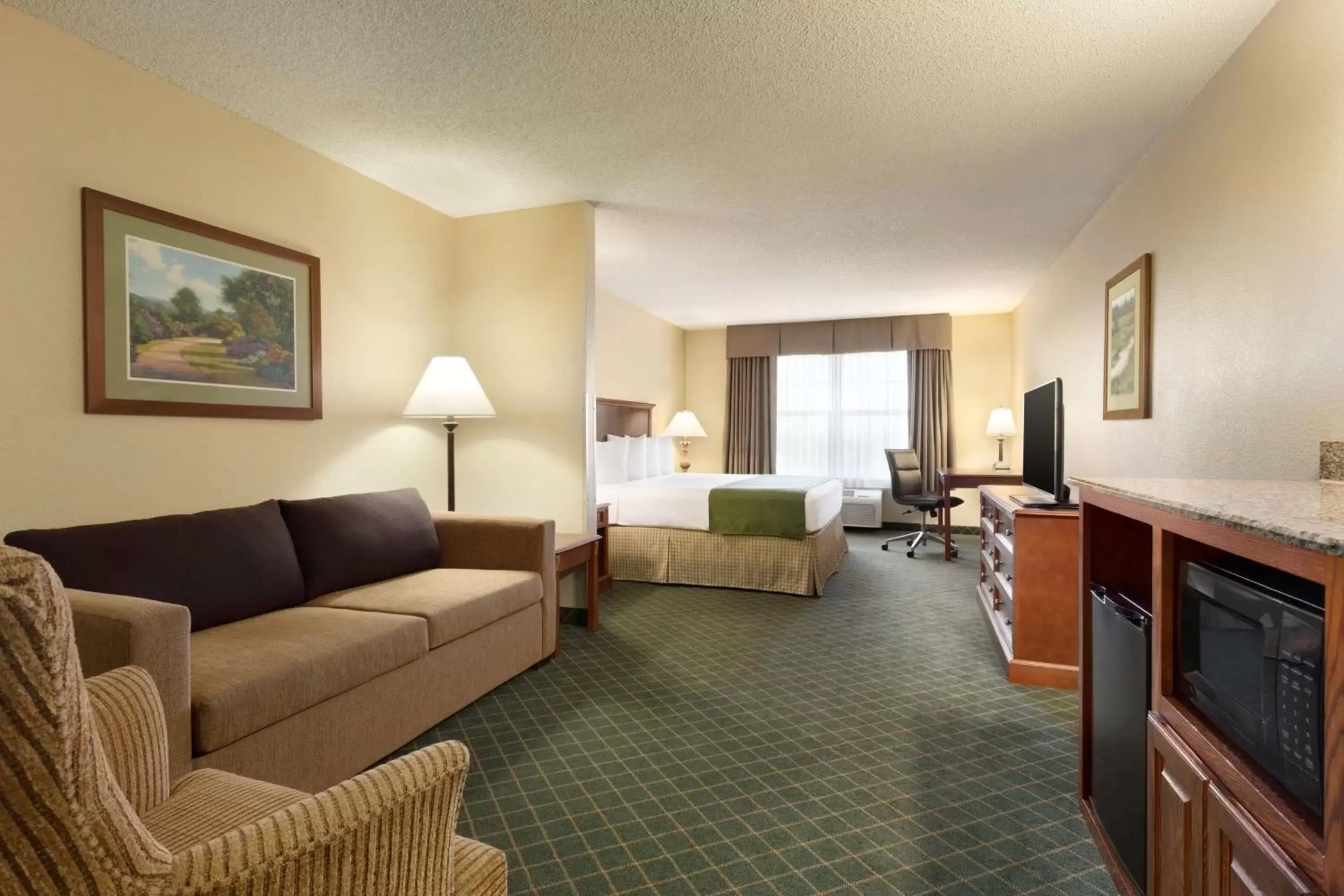 Photo of the whole room, Seating Area in Country Inn & Suites by Radisson, Rochester South, MN