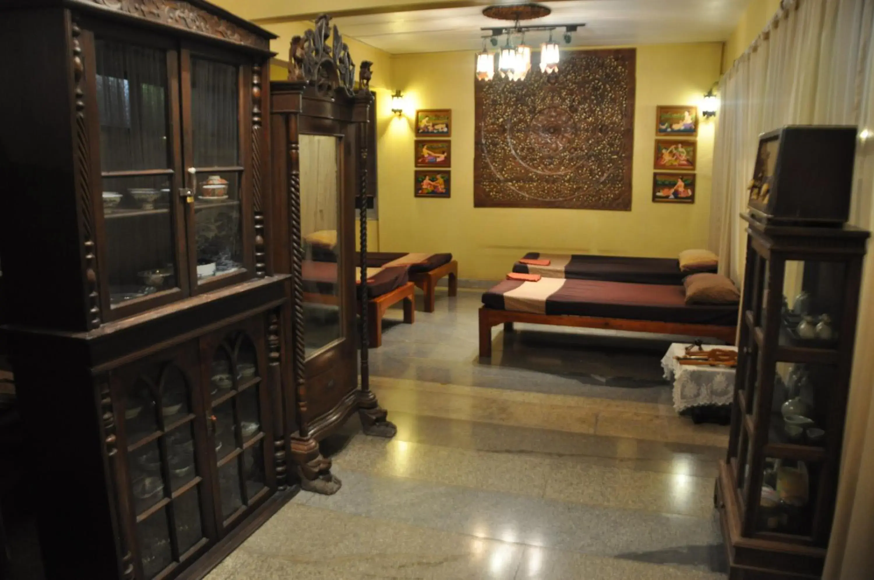 Massage, Seating Area in Ruean Thai Hotel