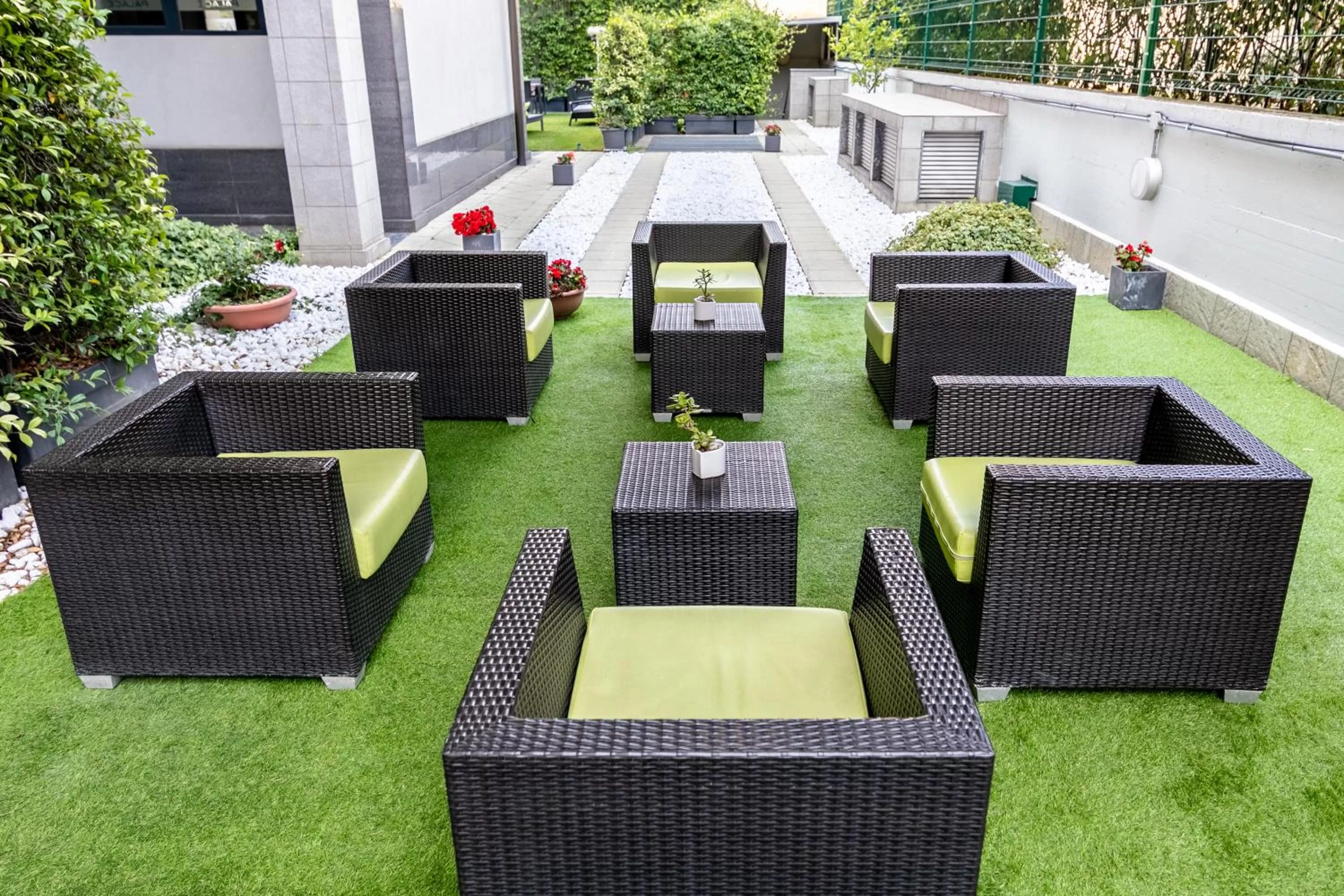 Garden in Acca Palace AA Hotels