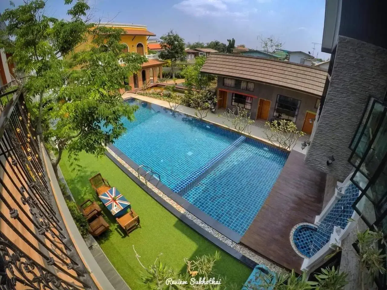 Pool View in Aen Guy Boutique Hotel