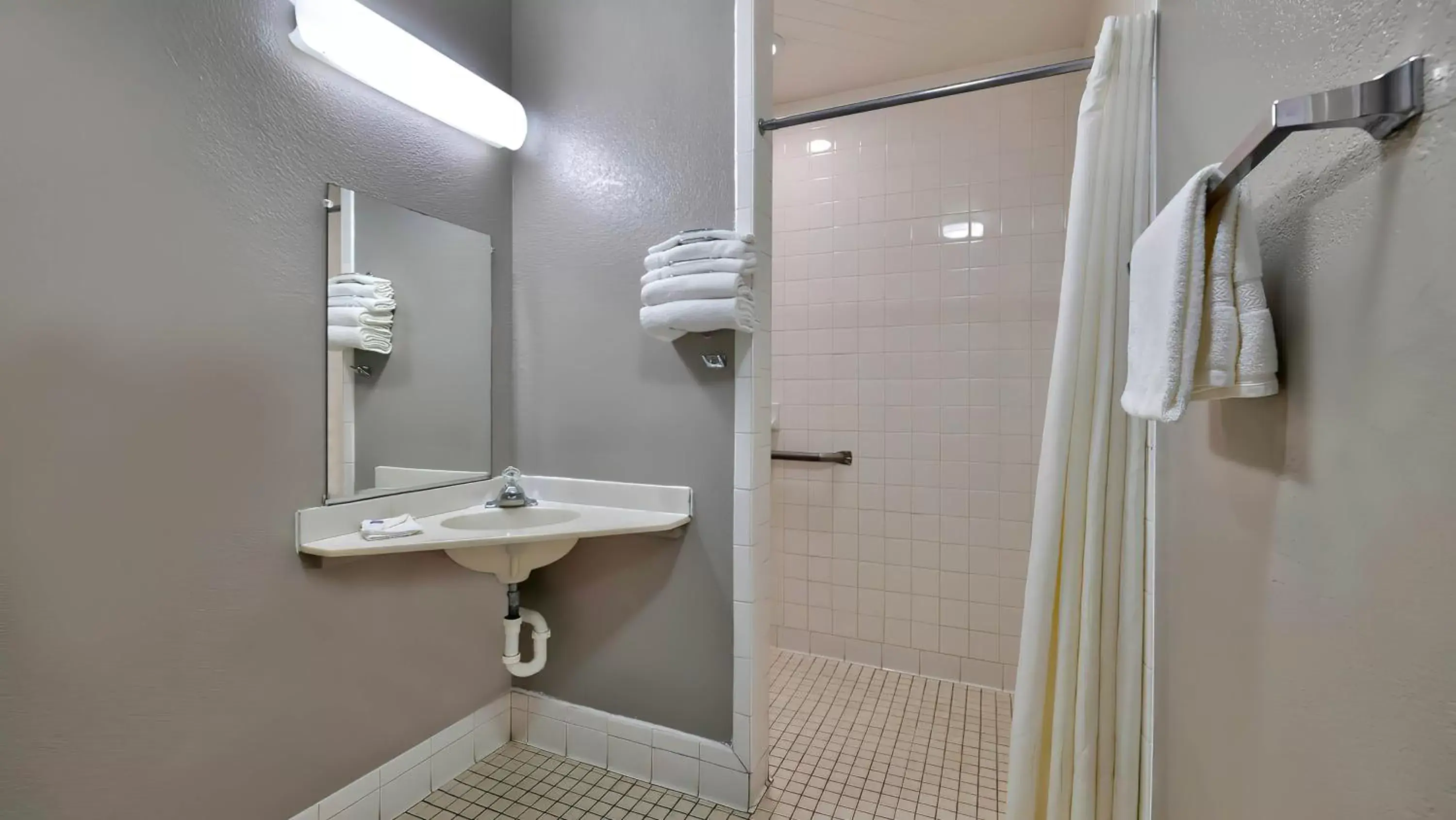 Bathroom in Motel 6-Gallup, NM