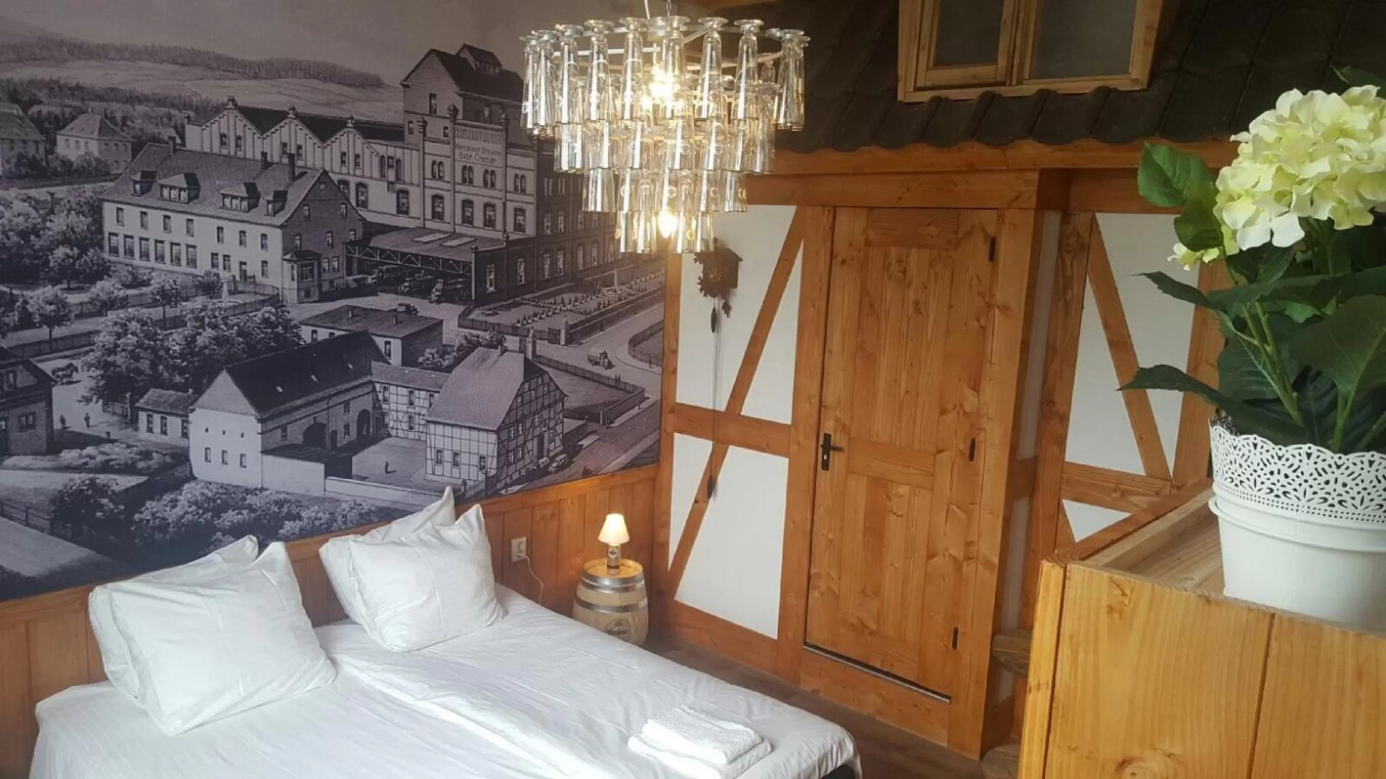 Deluxe Room in Blue Collar Hotel