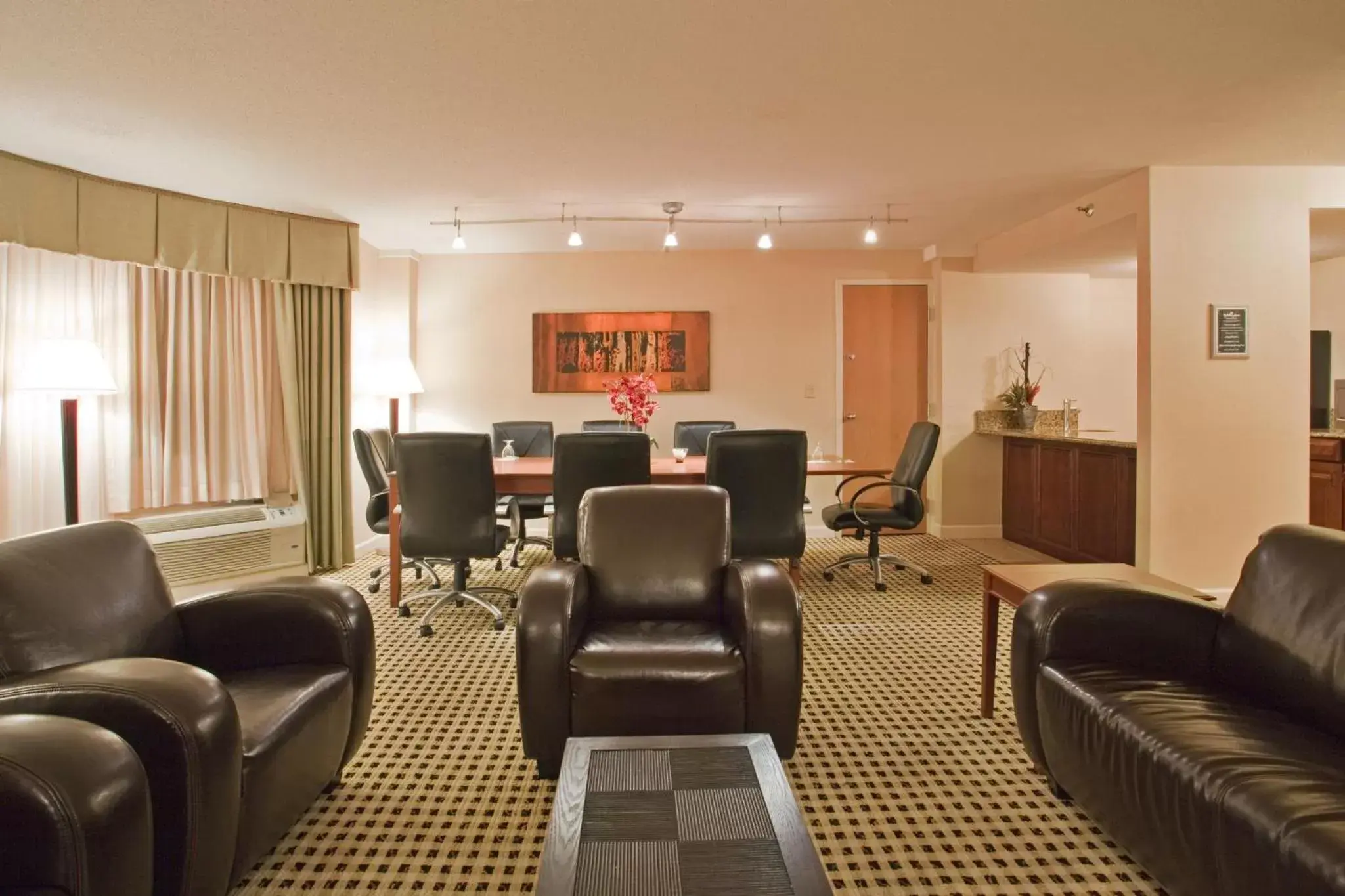 Meeting/conference room, Seating Area in Holiday Inn Charlotte Center City, an IHG Hotel