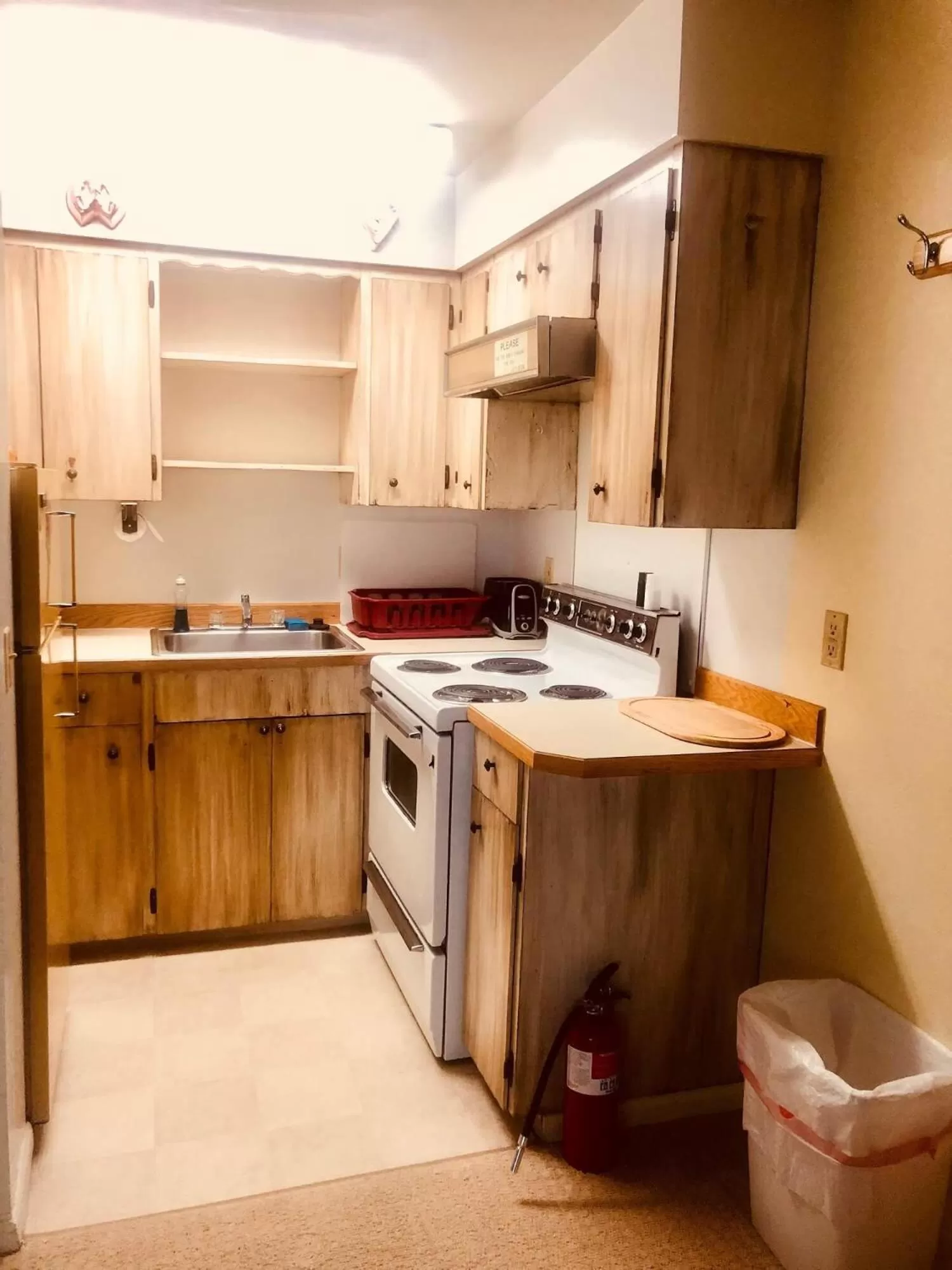Kitchen/Kitchenette in Driftwood Inn