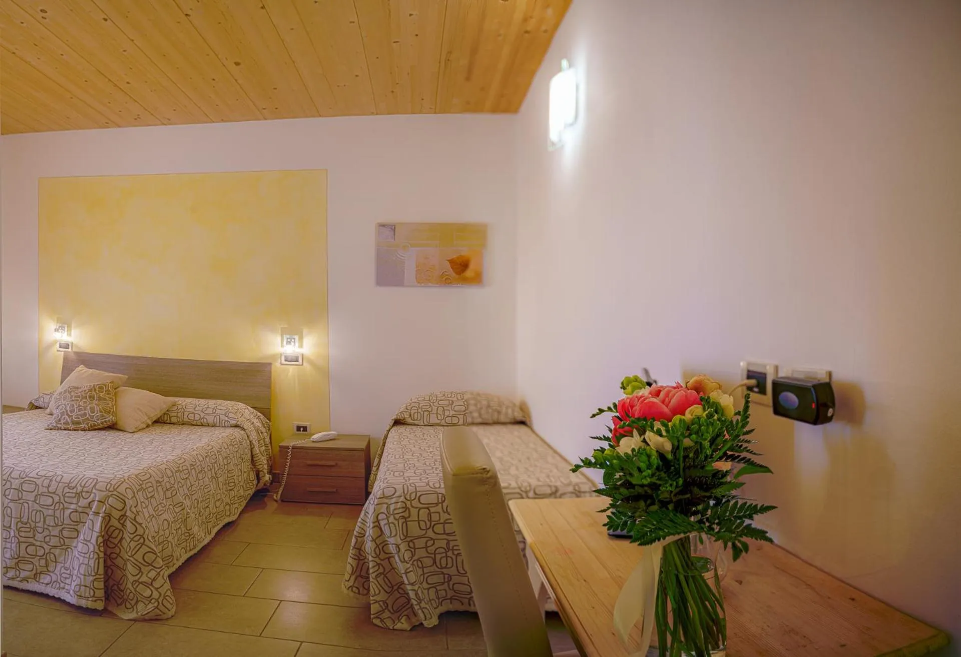 Bedroom, Bed in Albergo La Lampara