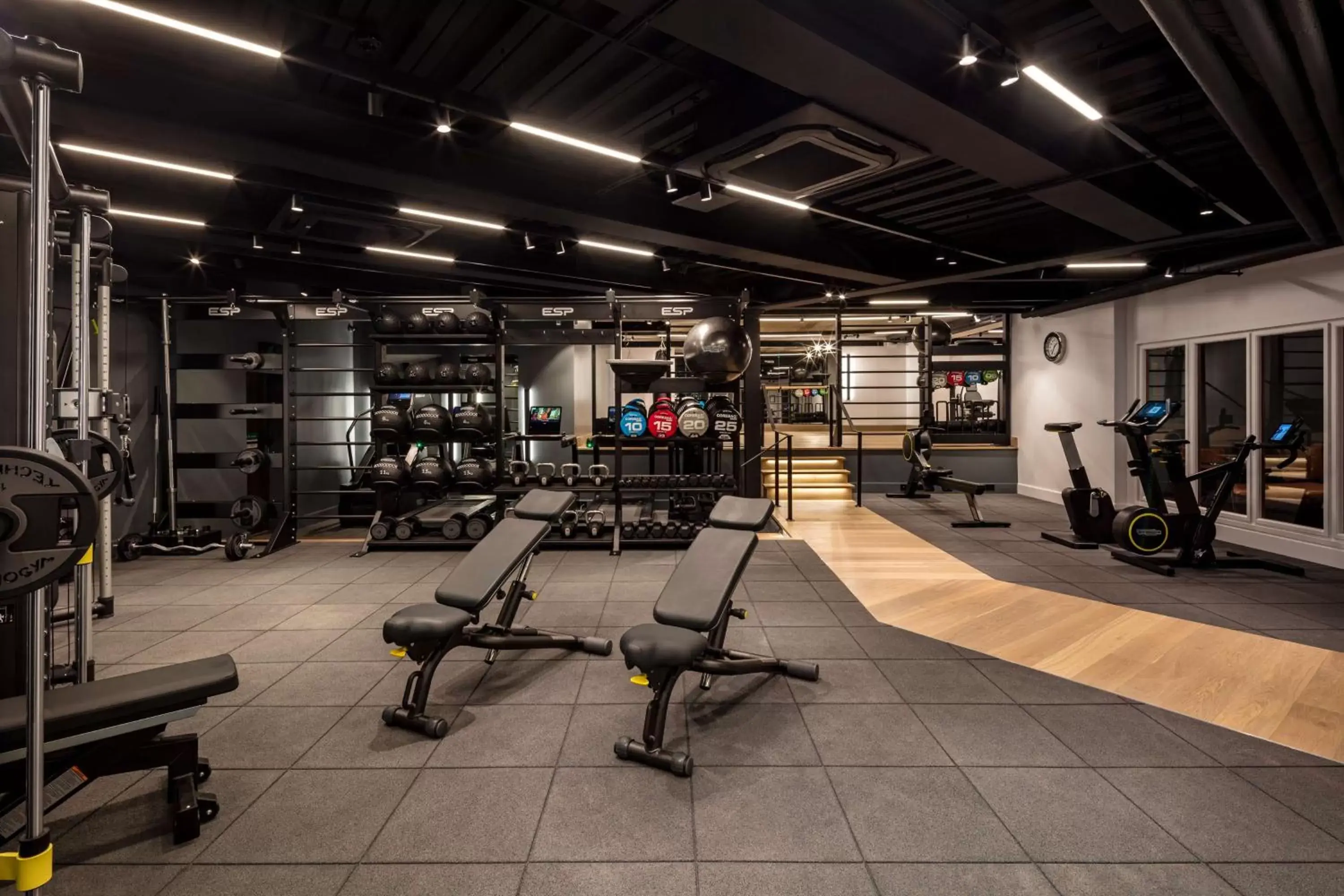 Activities, Fitness Center/Facilities in Radisson Blu Edwardian Heathrow Hotel, London