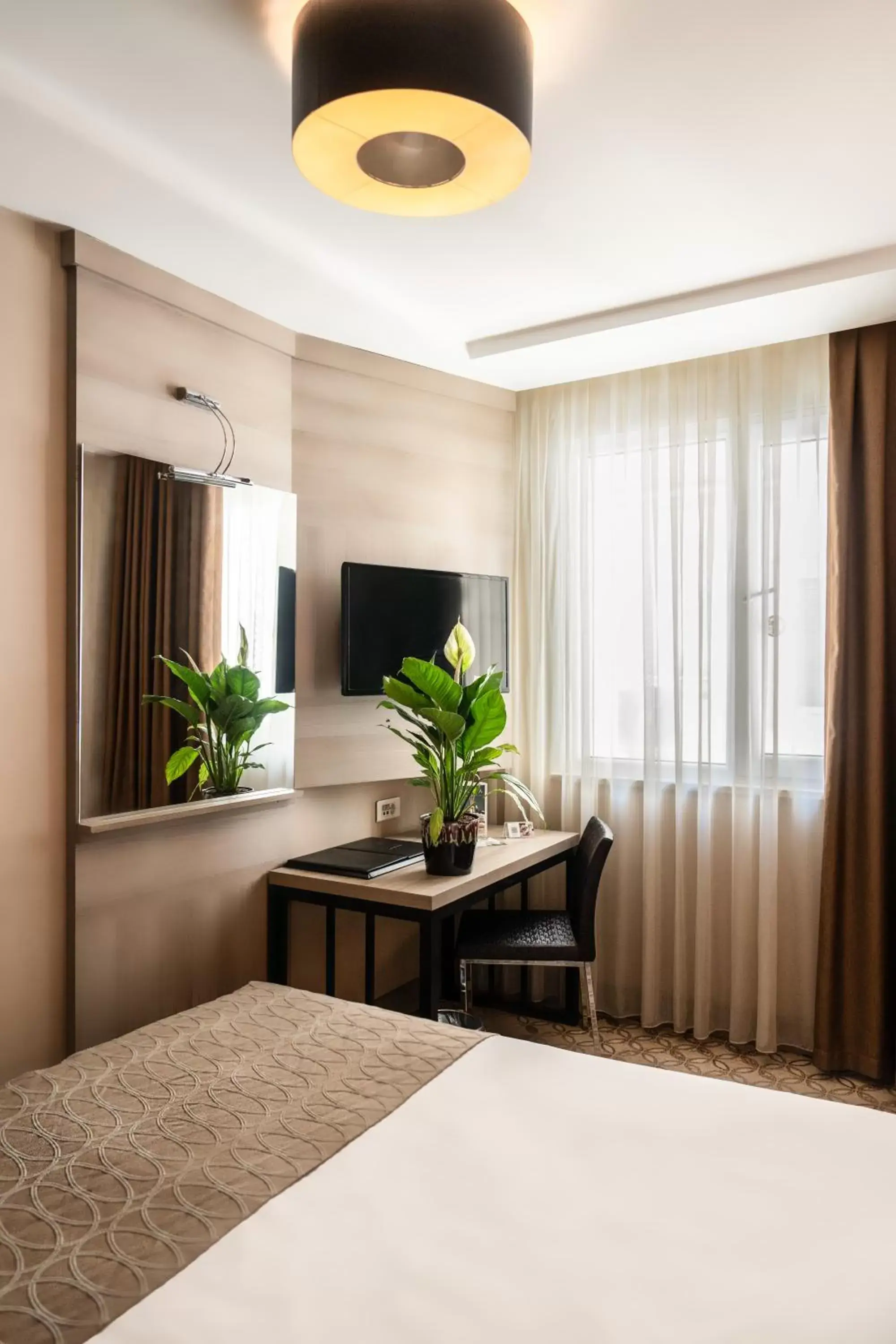 Bedroom, TV/Entertainment Center in Nidya Hotel Galataport