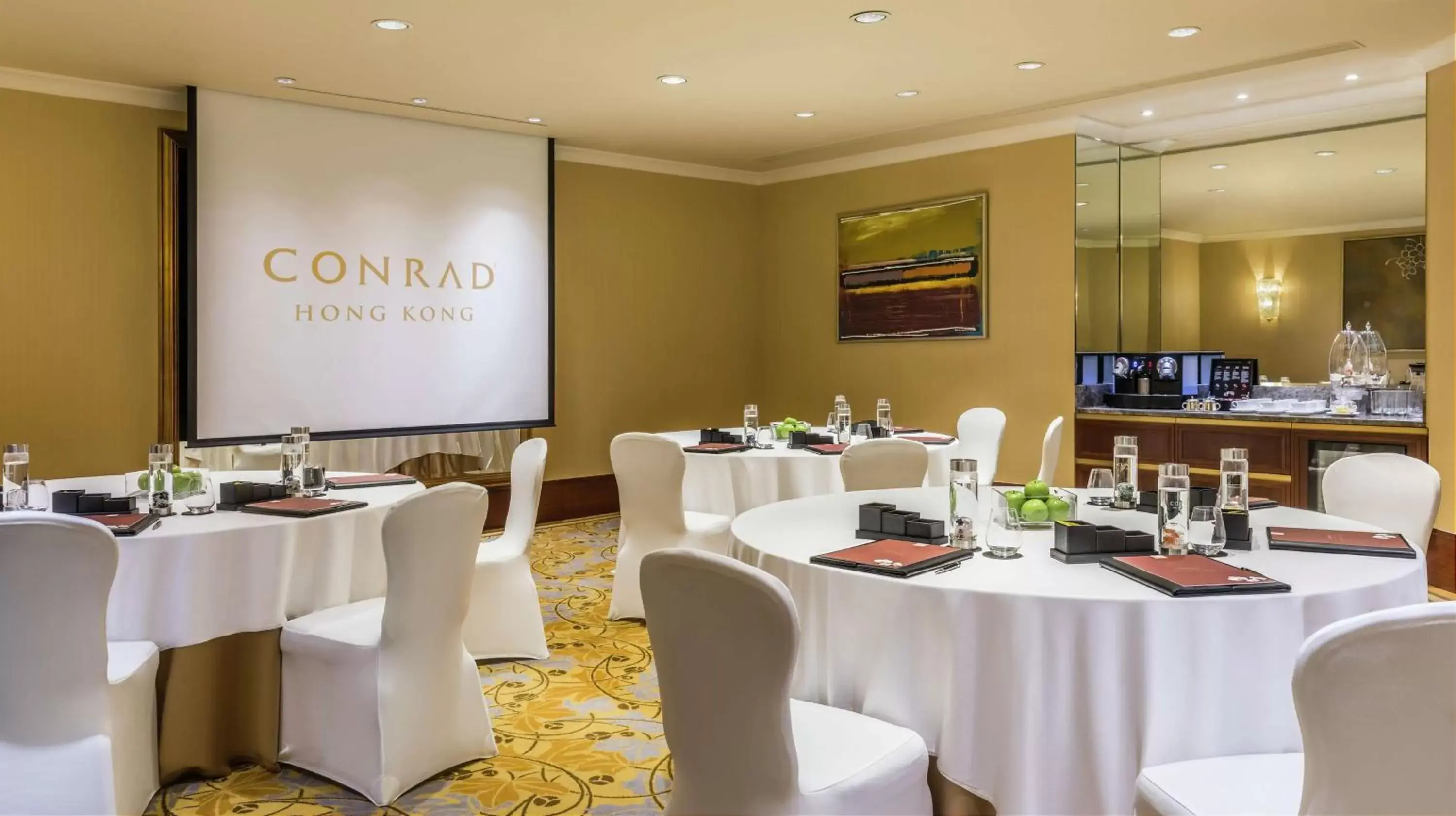 Meeting/conference room, Restaurant/Places to Eat in Conrad Hong Kong