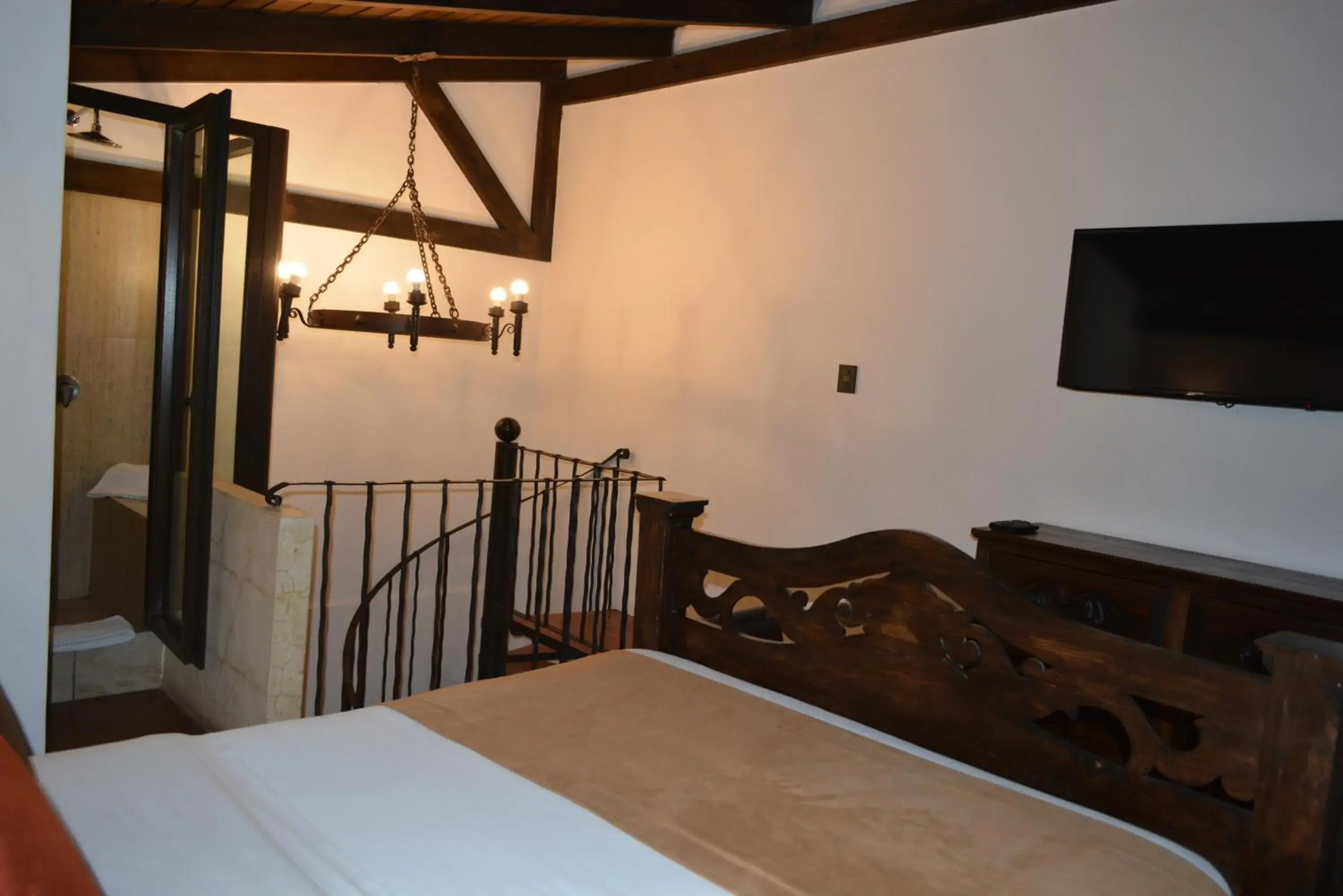 Queen Room in Ciel Luxe Hotels Antigua Guatemala Queen Room in Ciel Luxe Hotels Antigua Guatemala