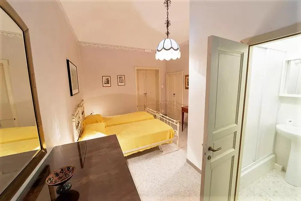 Photo of the whole room, Bed in Il Giardino Nascosto B&B