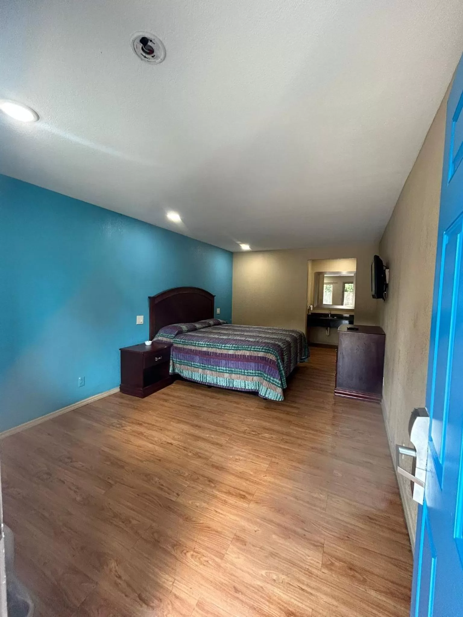 Guests in Blue Star inn