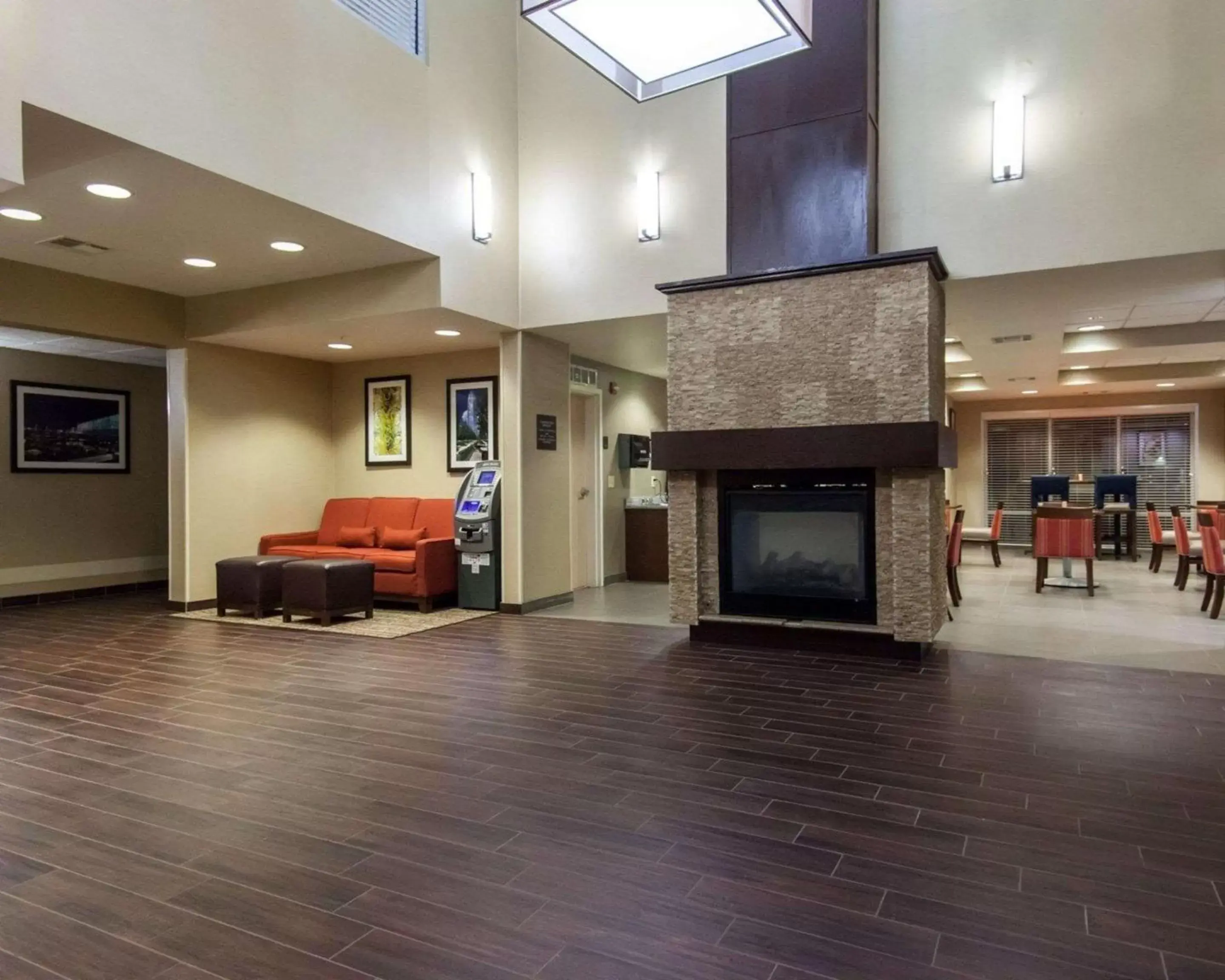 Lobby or reception in Comfort Suites Tulsa Central Lobby or reception in Comfort Suites Tulsa Central