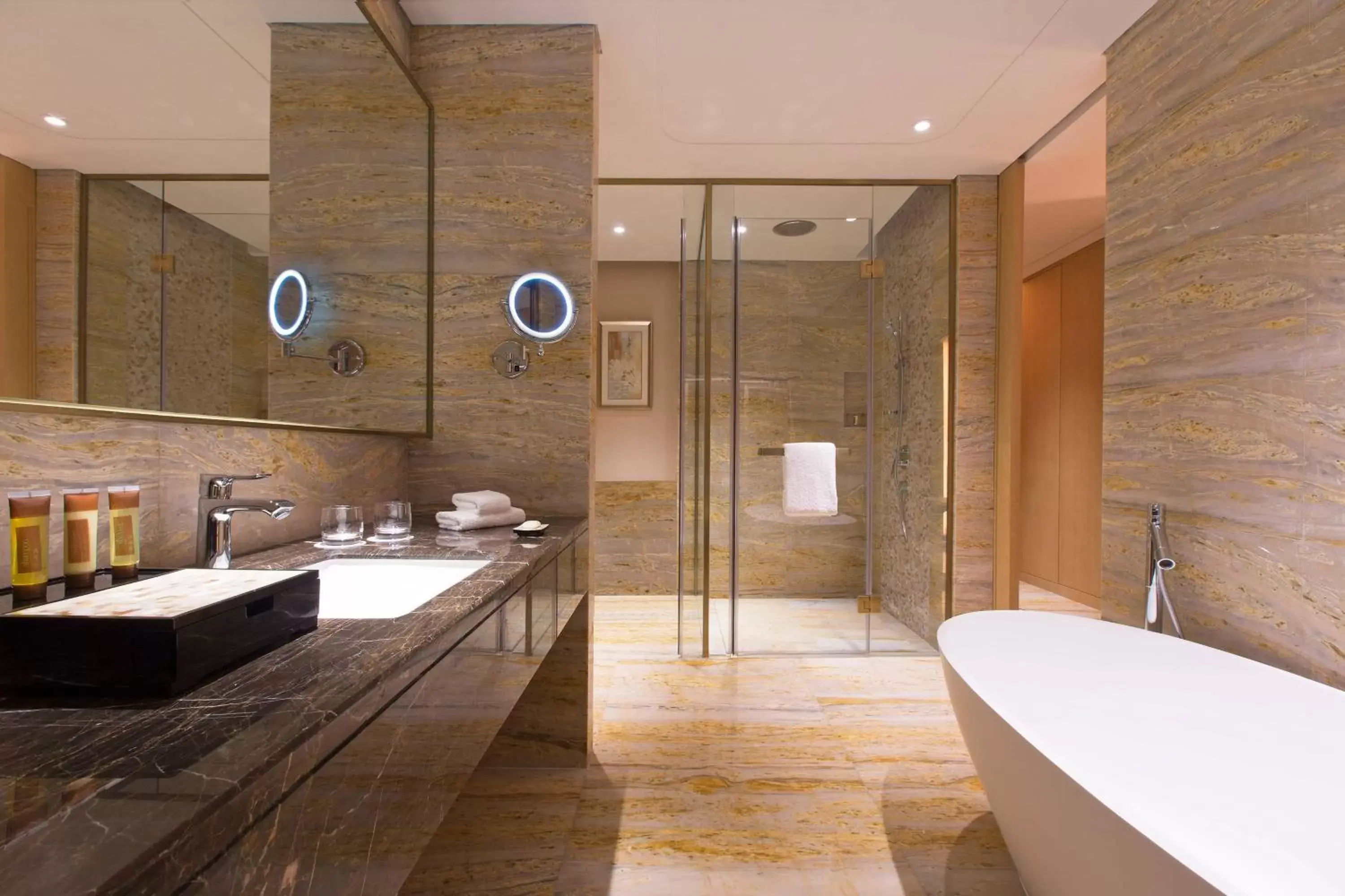 Bathroom in Sheraton Zhanjiang Hotel