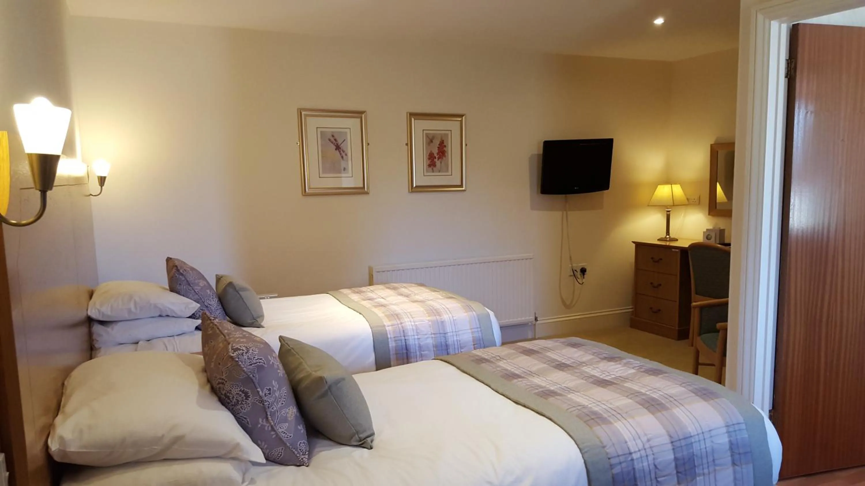 Photo of the whole room in Apple Tree Hotel