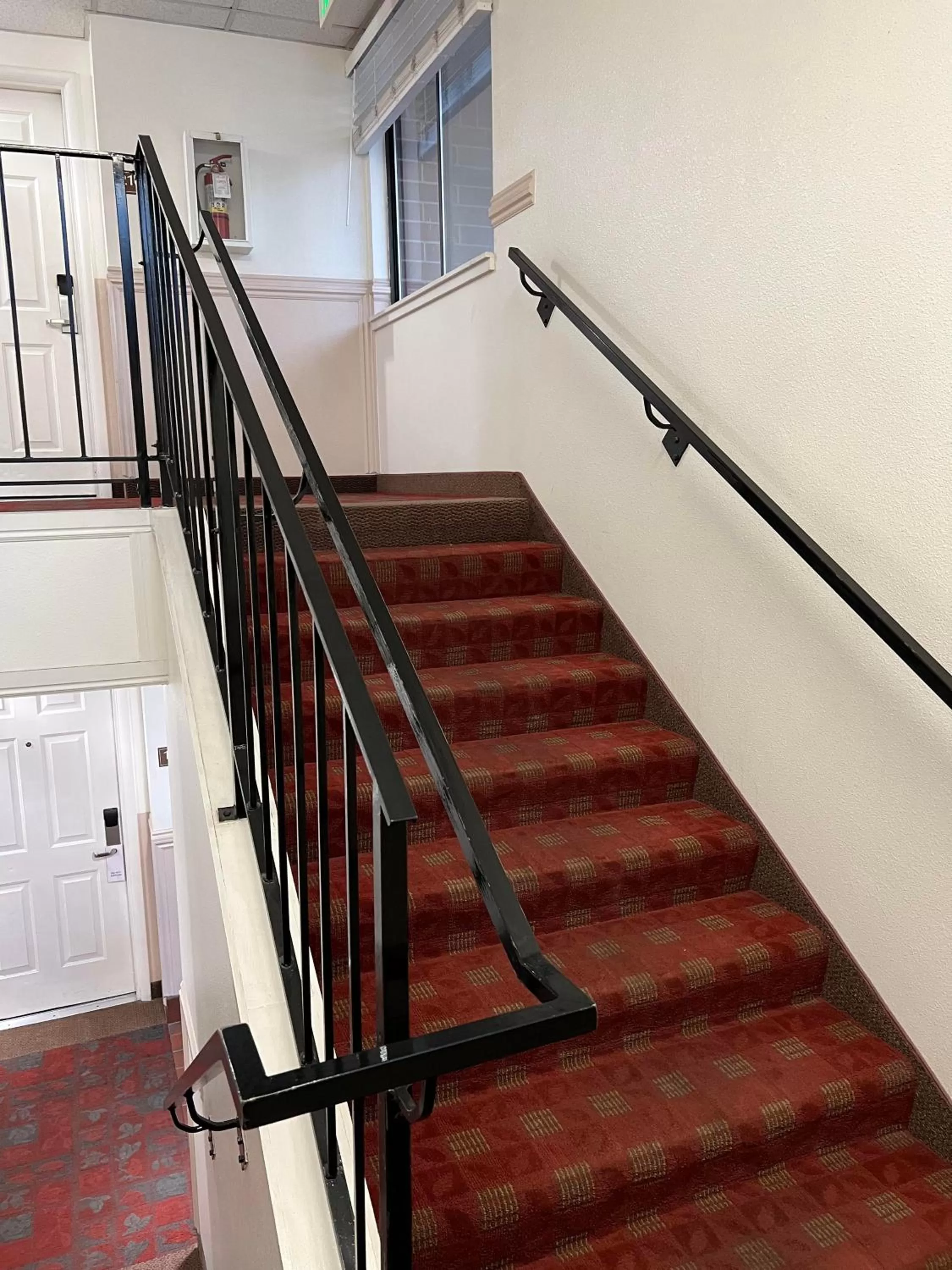 Property building in Days Inn by Wyndham Lake Point