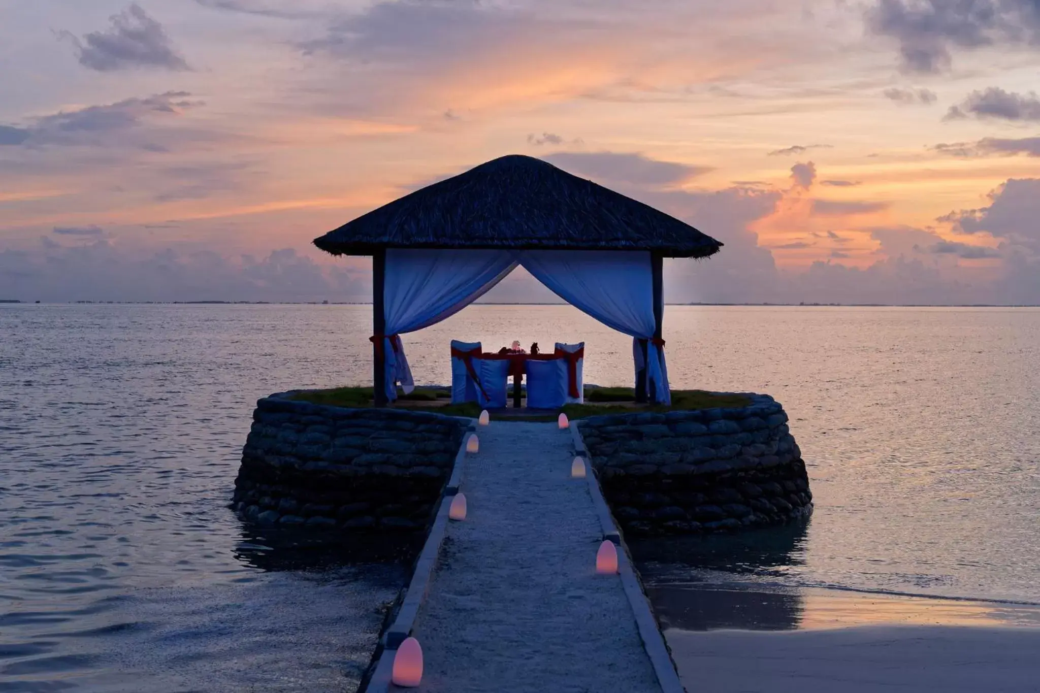Dining area, Sunrise/Sunset in Canareef Resort Maldives