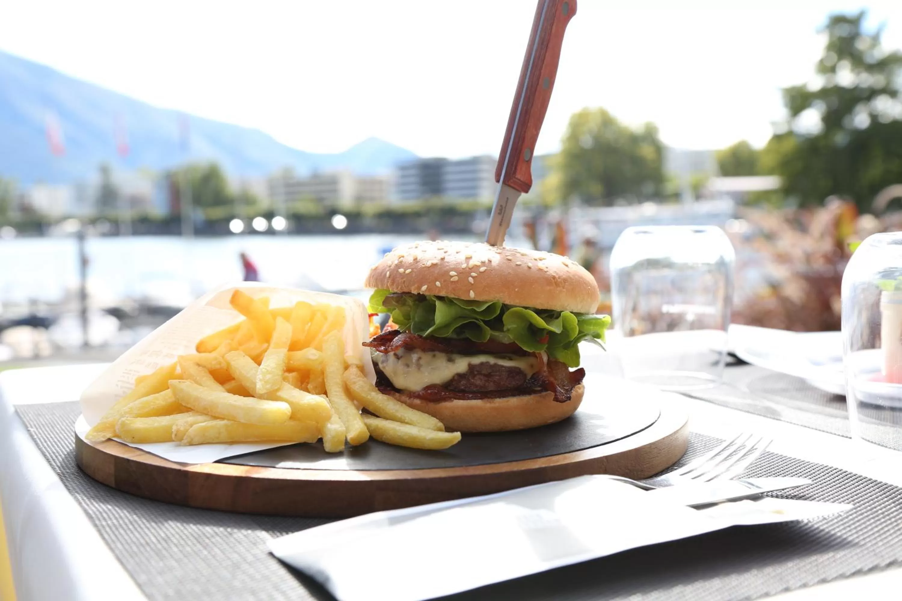 Restaurant/places to eat in Al Pozz Boutique Resort