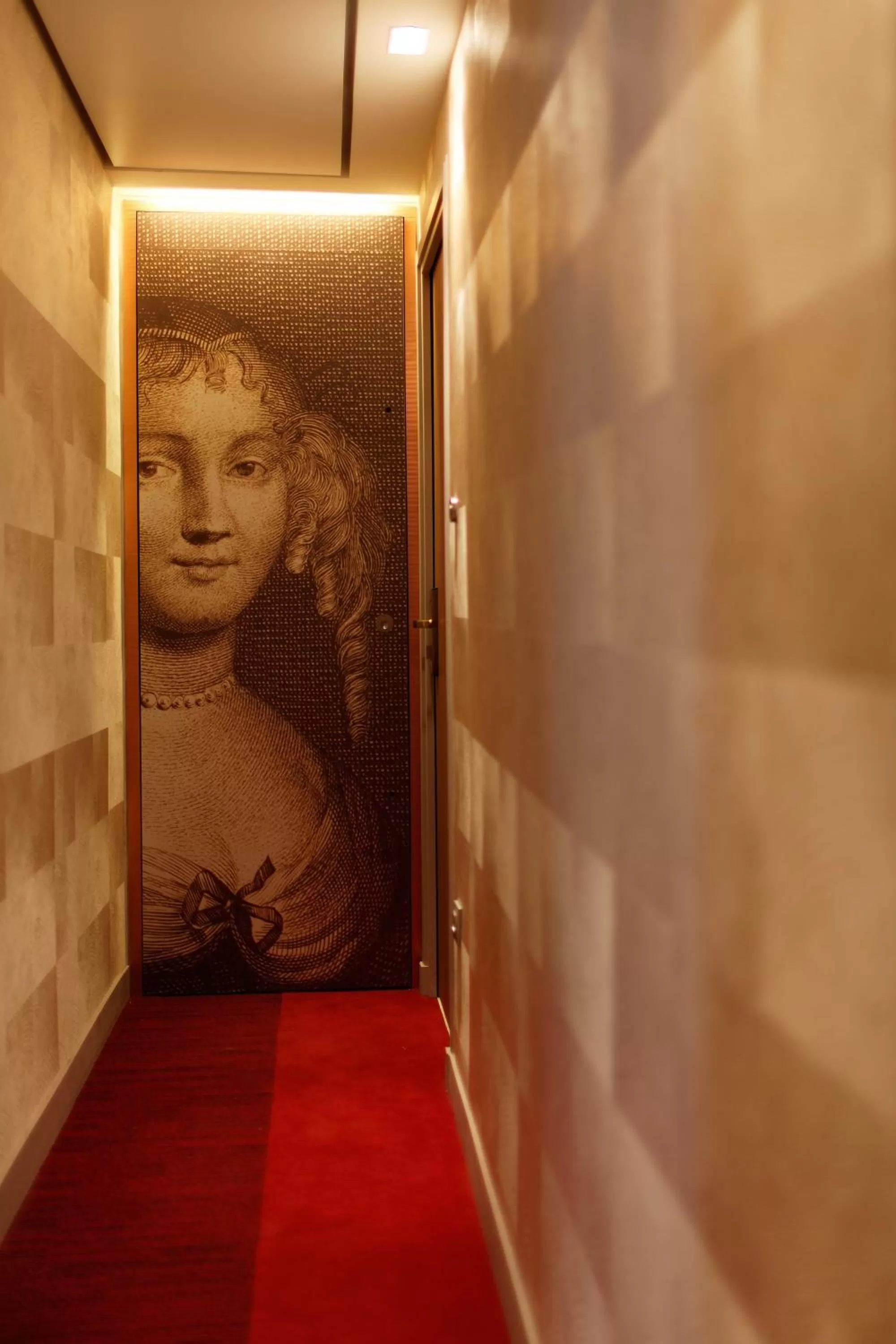 Decorative detail in Hôtel de Sévigné