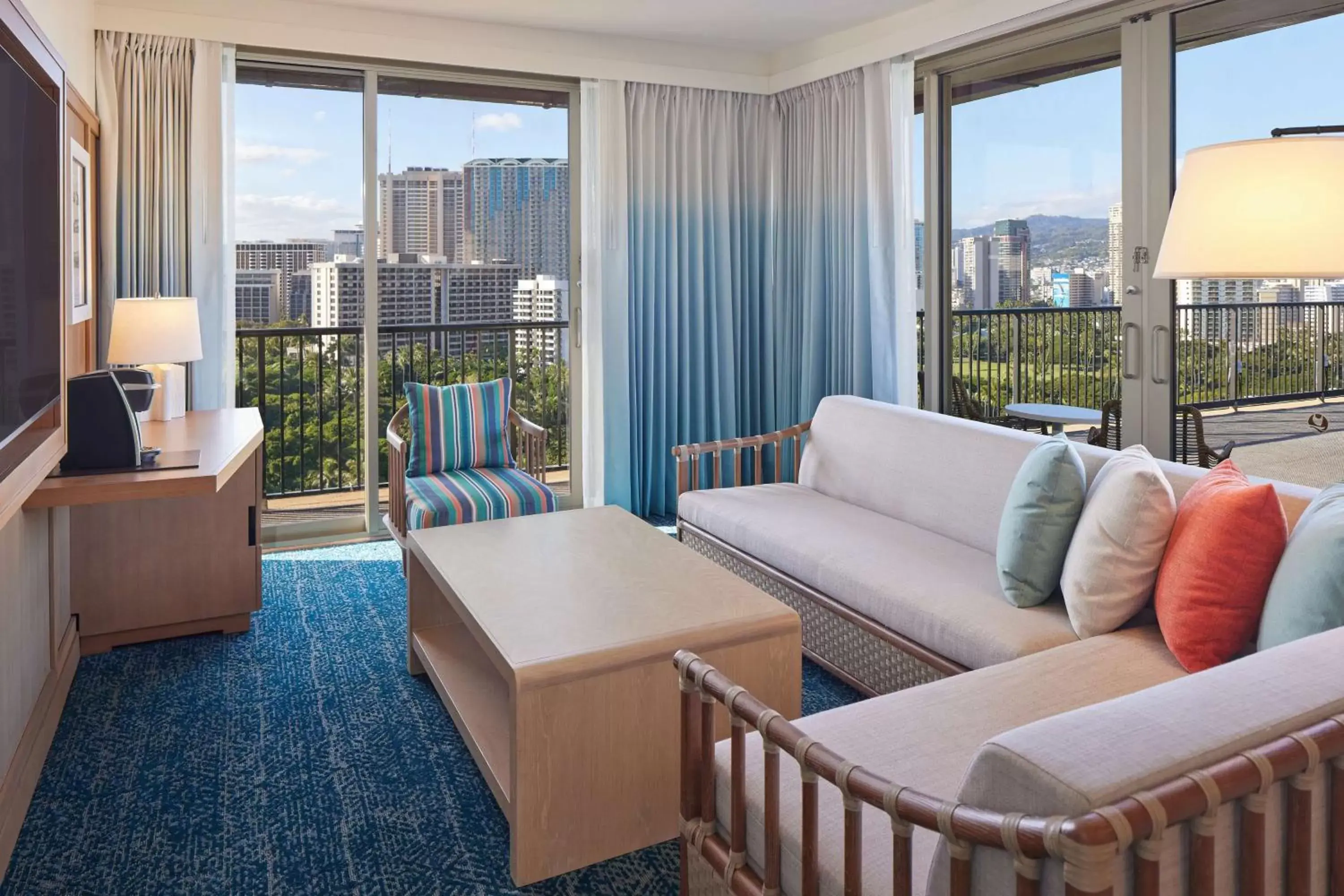 Bedroom, Seating Area in OUTRIGGER Reef Waikiki Beach Resort