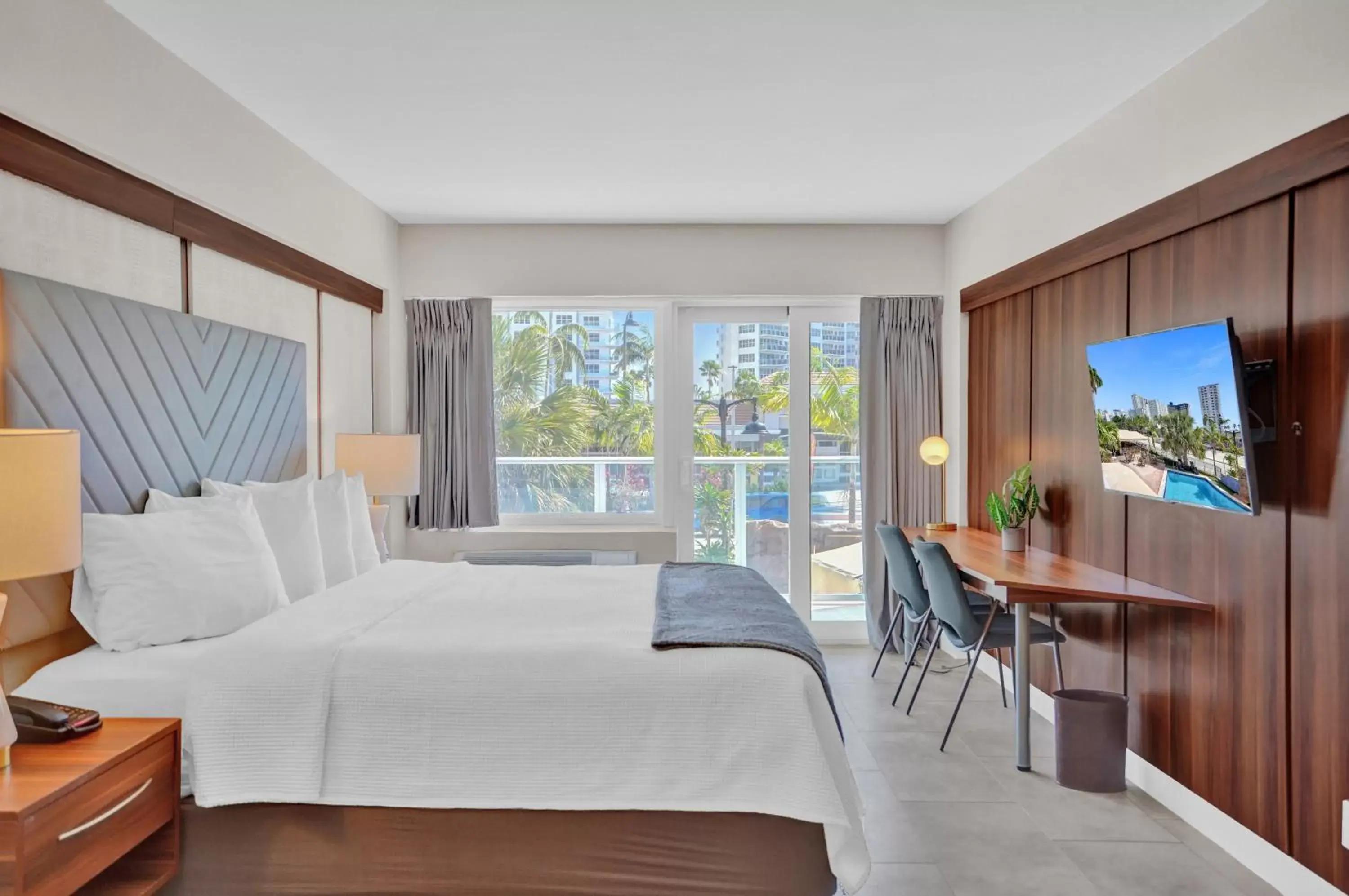 Superior King with Balcony in Royal Beach Palace Superior King with Balcony in Royal Beach Palace