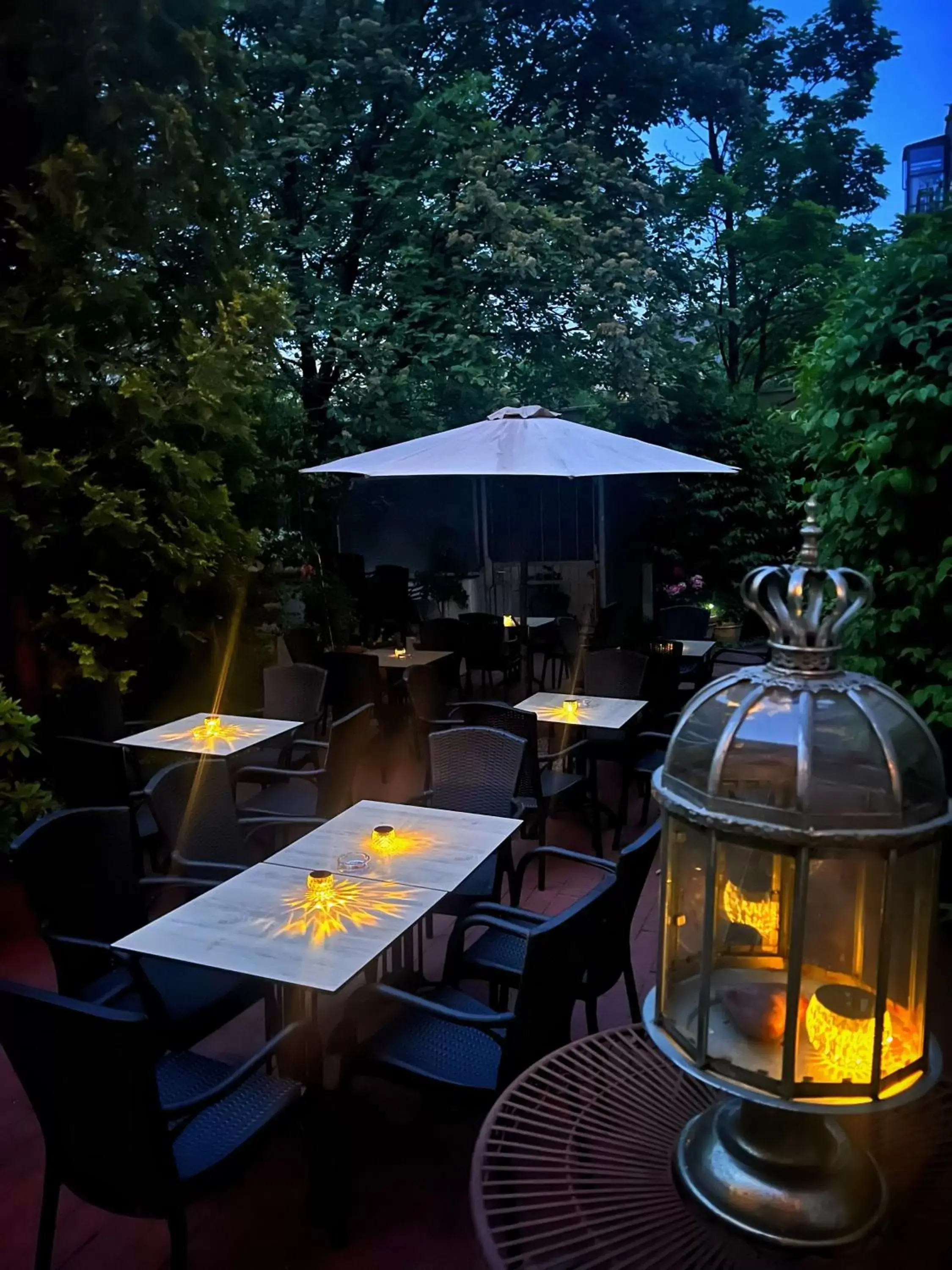 Patio, Restaurant/Places to Eat in Hotel Prinz