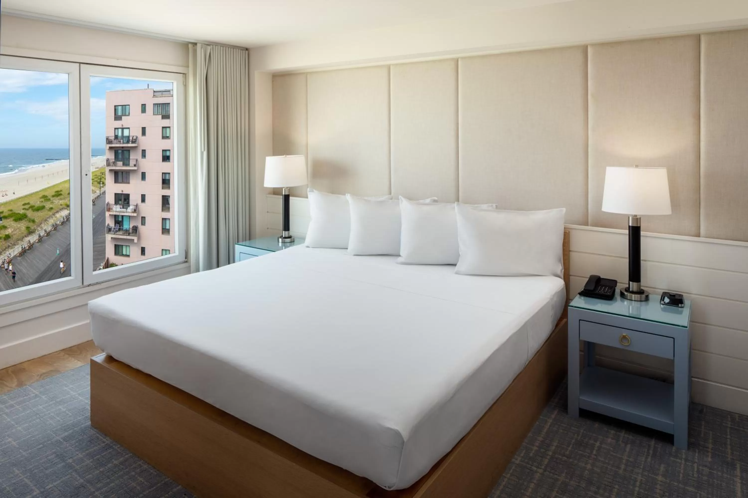 Bed in Allegria Hotel