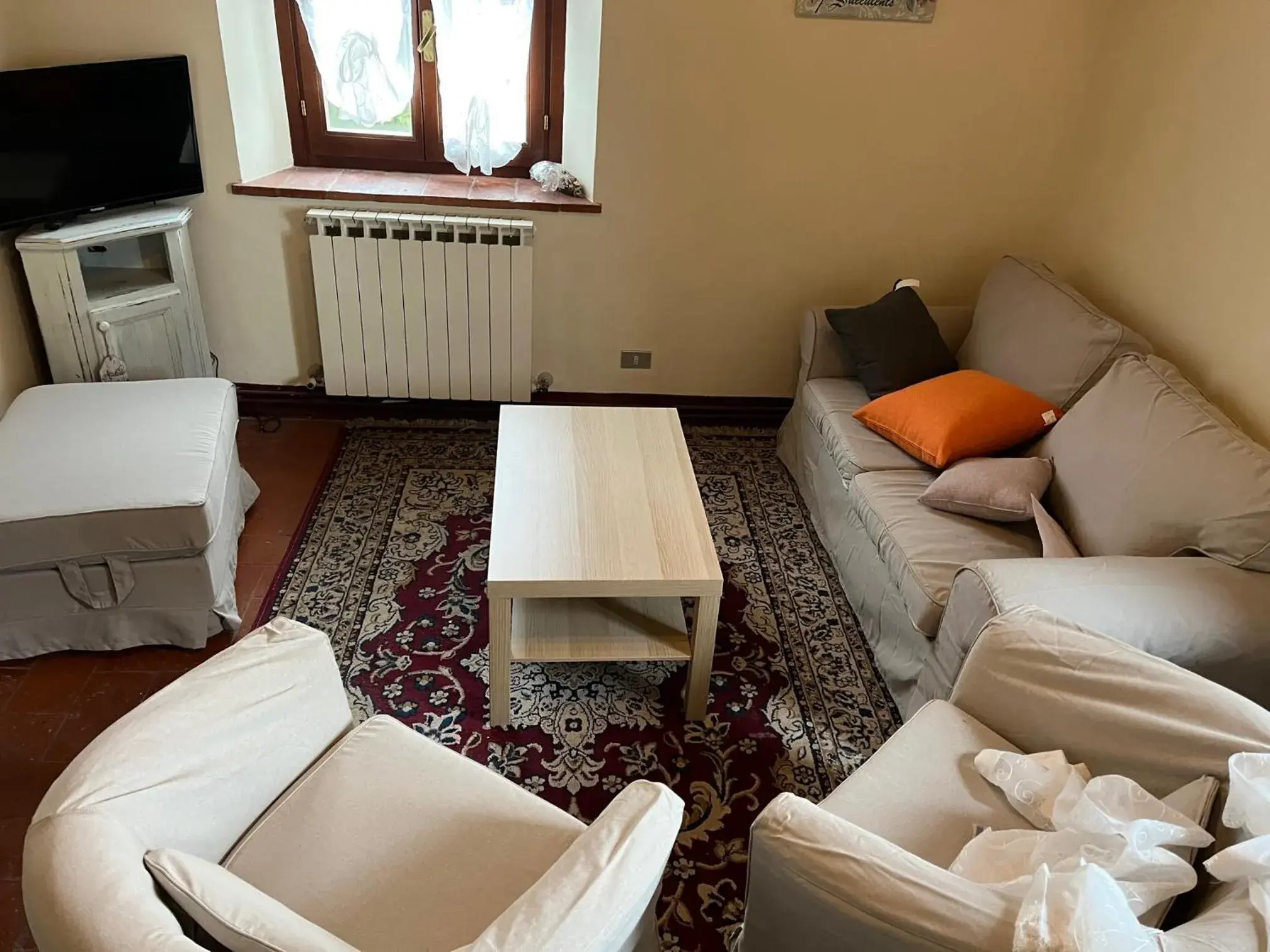 Living room, Bed in Villa Schiatti
