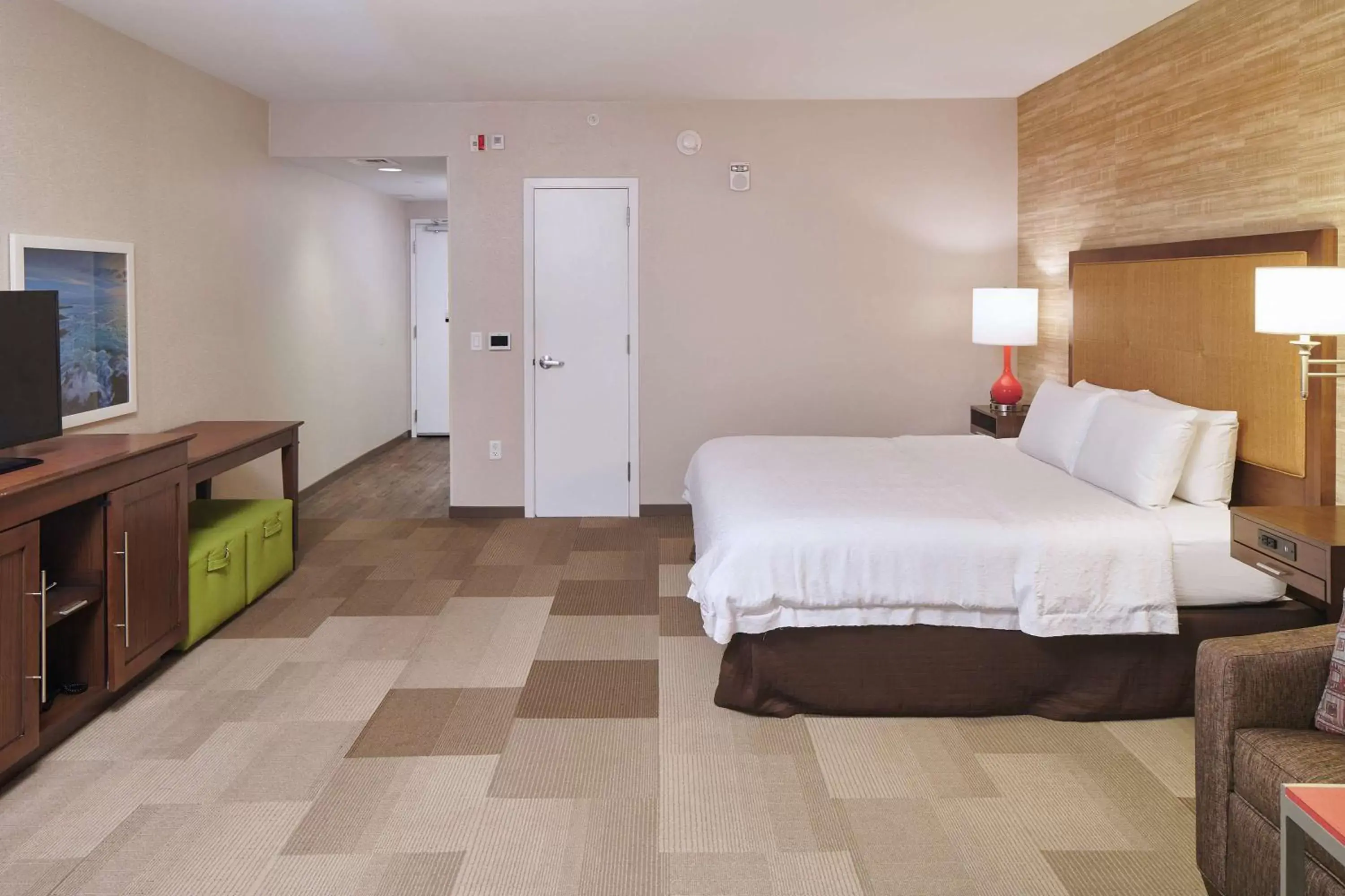 Photo of the whole room, Bed in Hampton Inn & Suites Oahu/Kapolei, HI - FREE Breakfast
