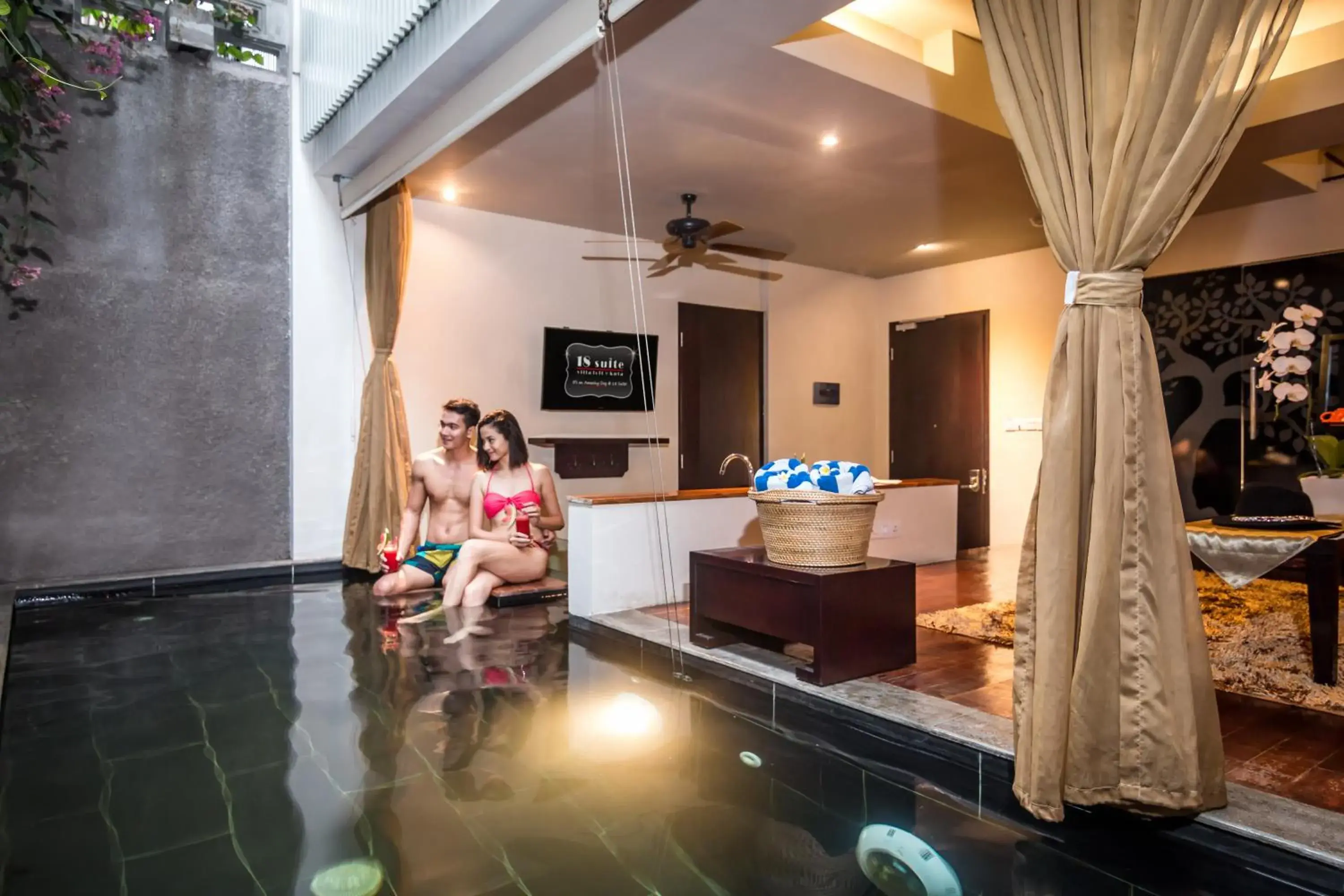 Swimming pool, Lobby/Reception in 18 Suite Villa Loft at Kuta